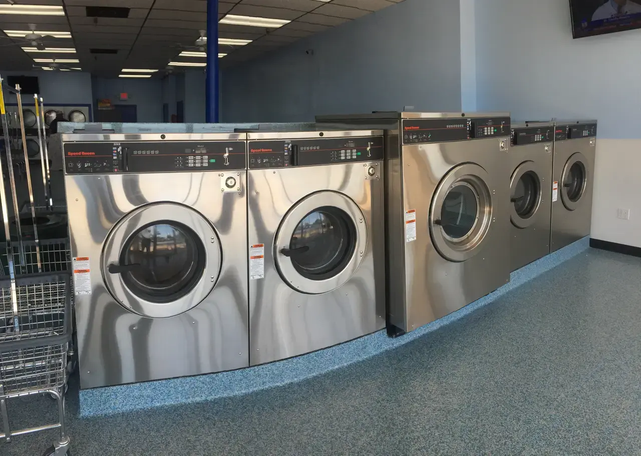 1 Clean Laundry - Image 2