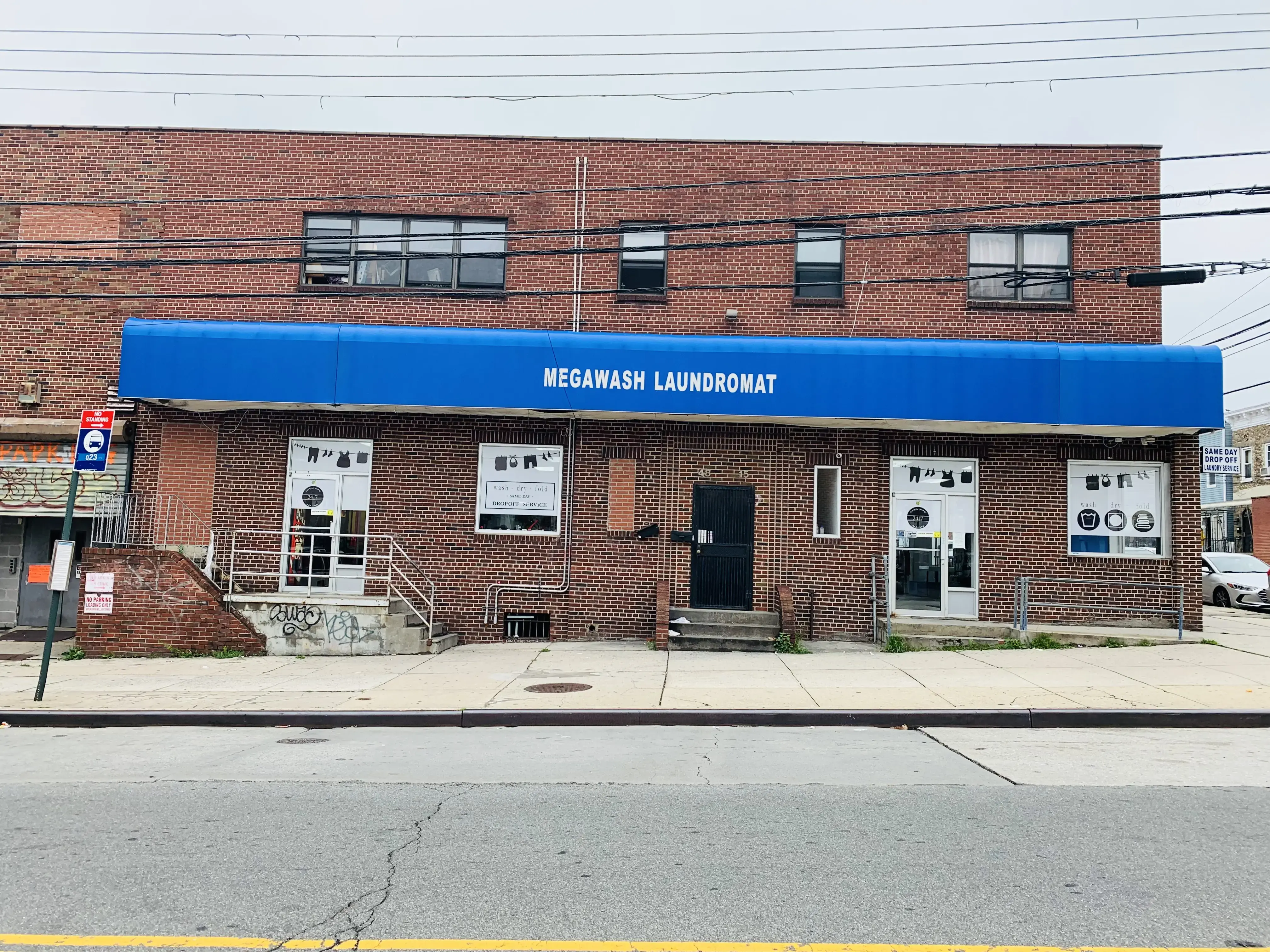 108 Corona Megawash Laundromat thumbnail 4