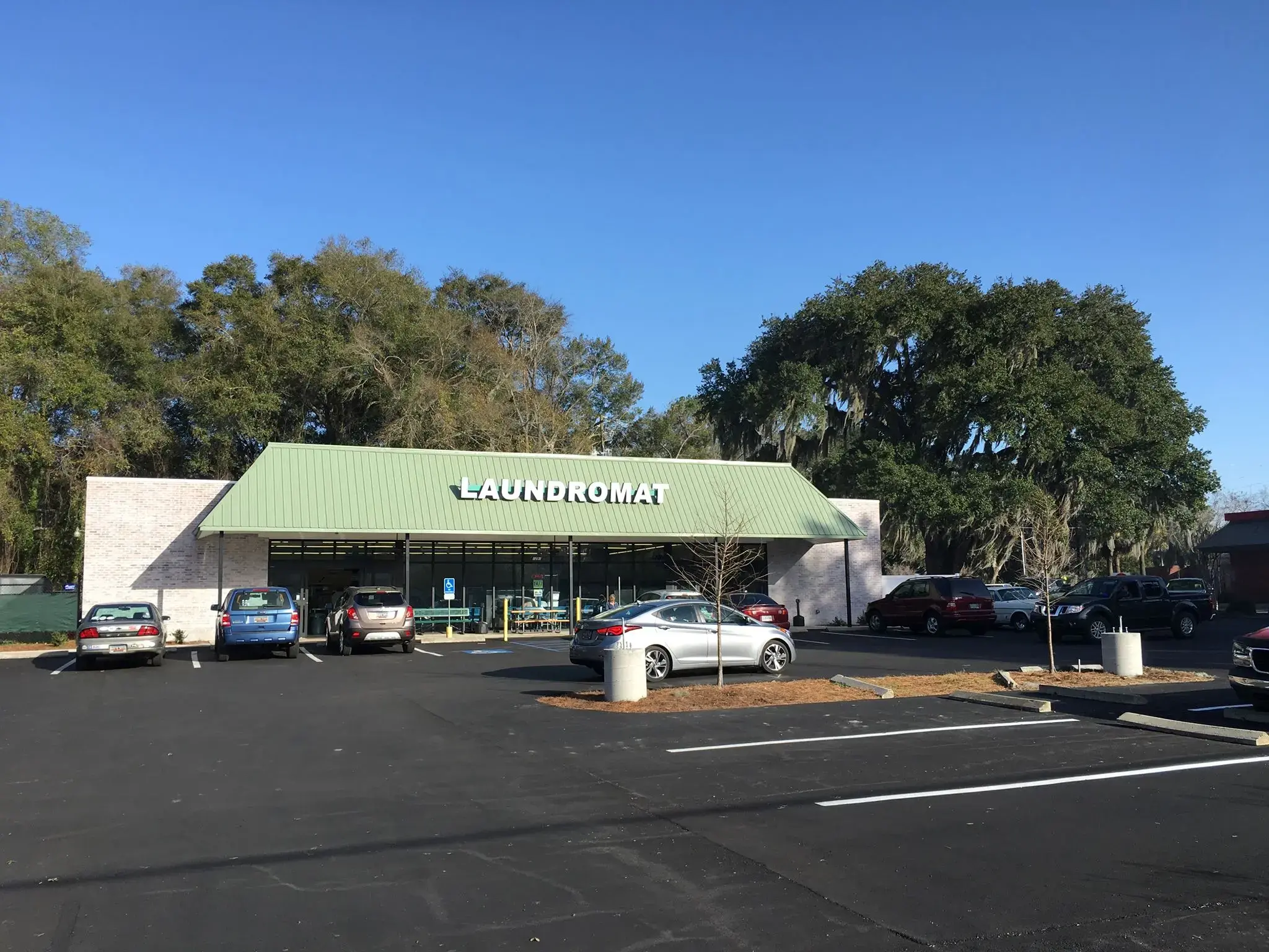 1291 Ribaut Coin Laundry thumbnail 2