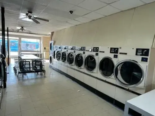 18th Street 24 Hour Laundry thumbnail 1