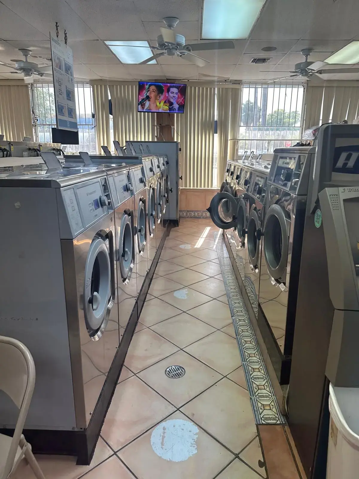 1Eco Coin Laundry & Dry cleaning thumbnail 6