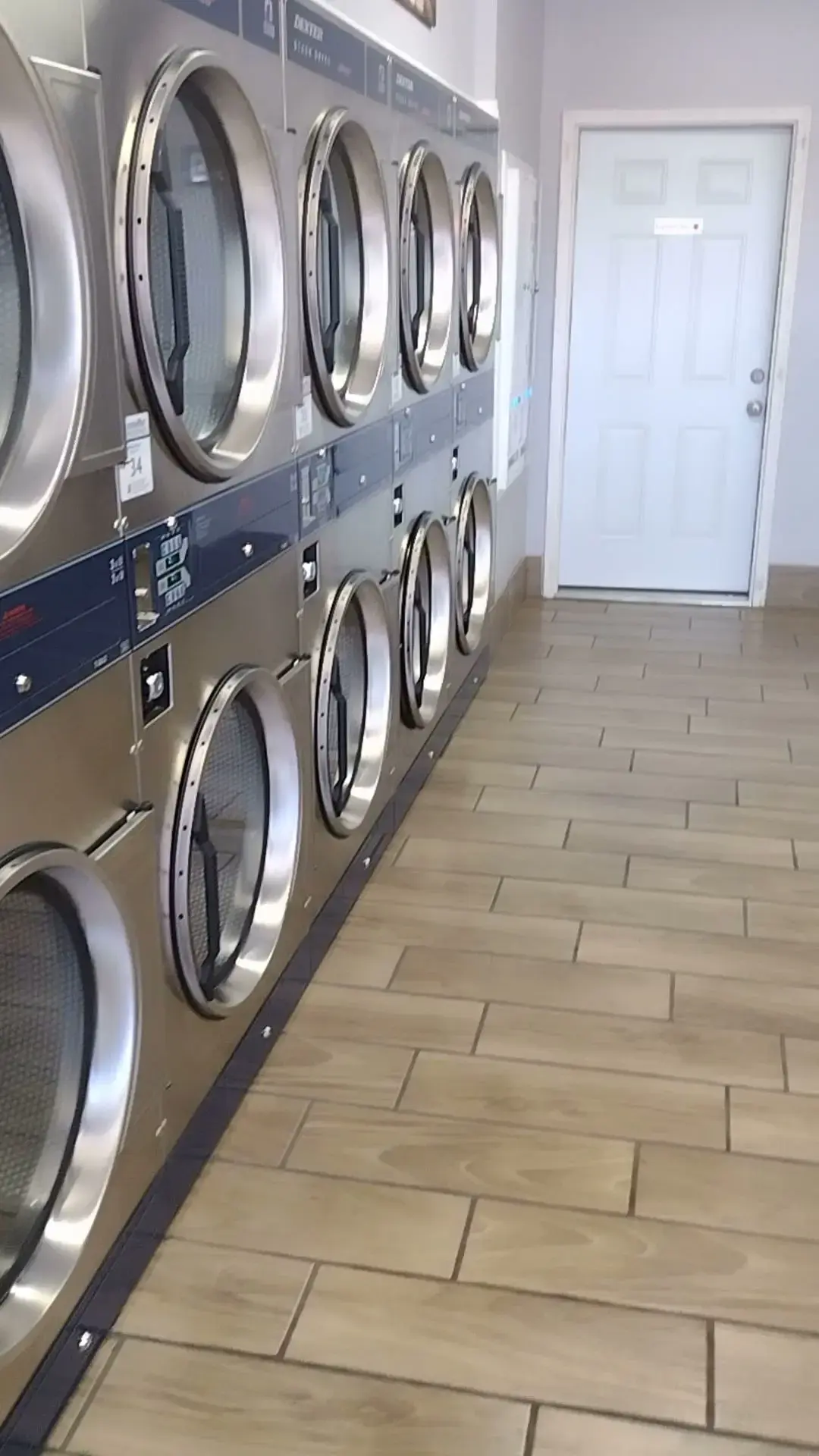 1st Fresh Laundromat thumbnail 2