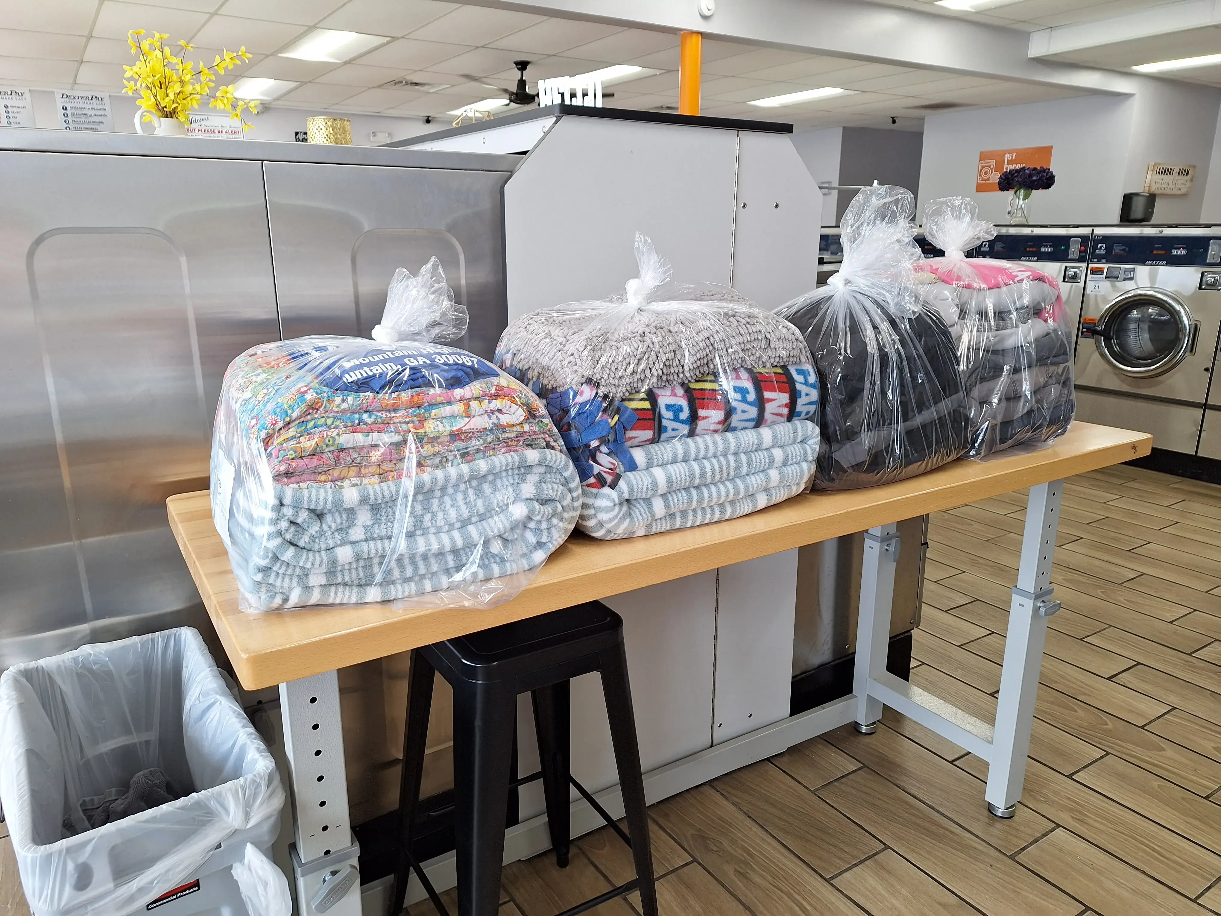 1st Fresh Laundromat - Image 4