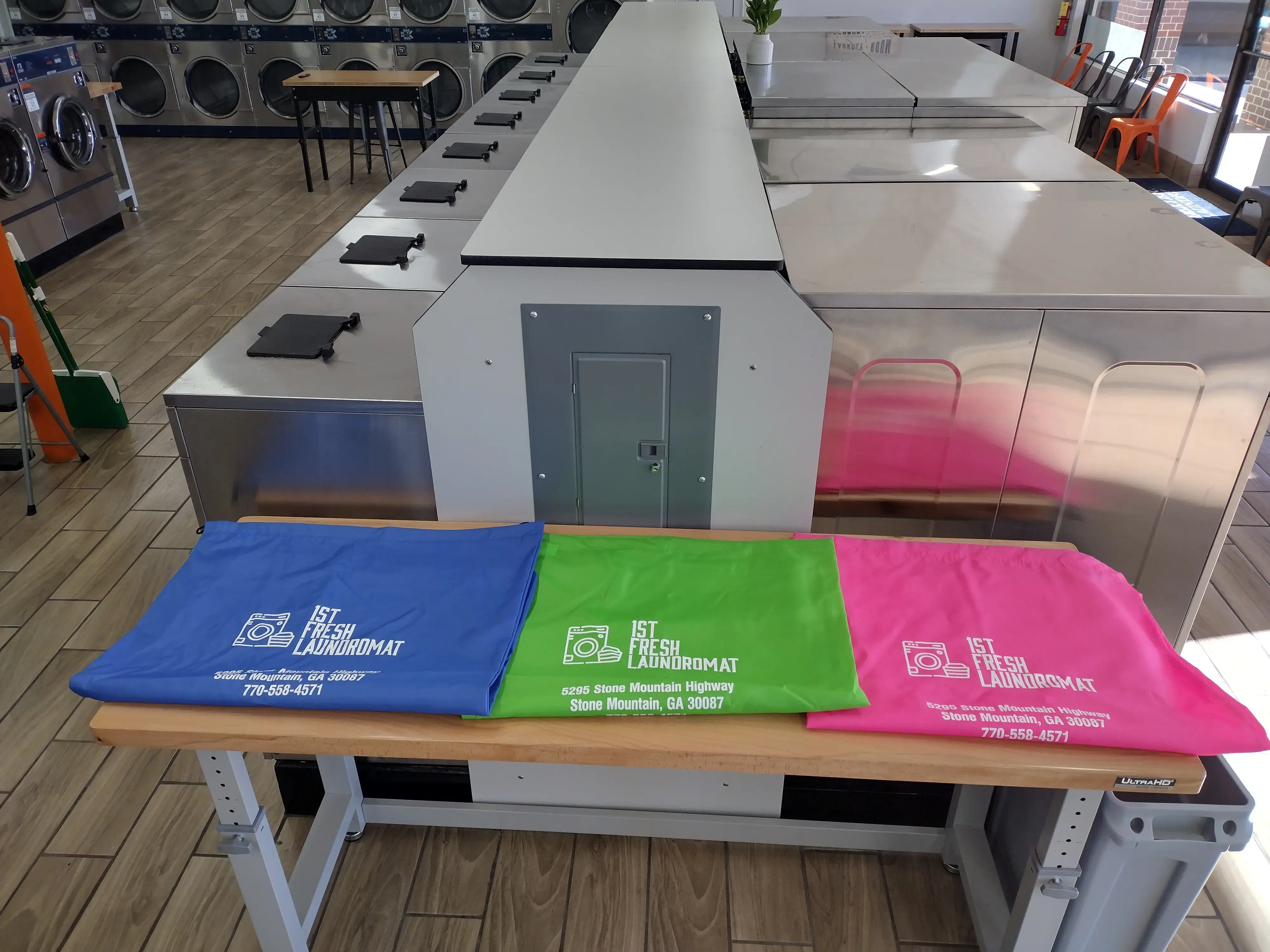 1st Fresh Laundromat - Image 15