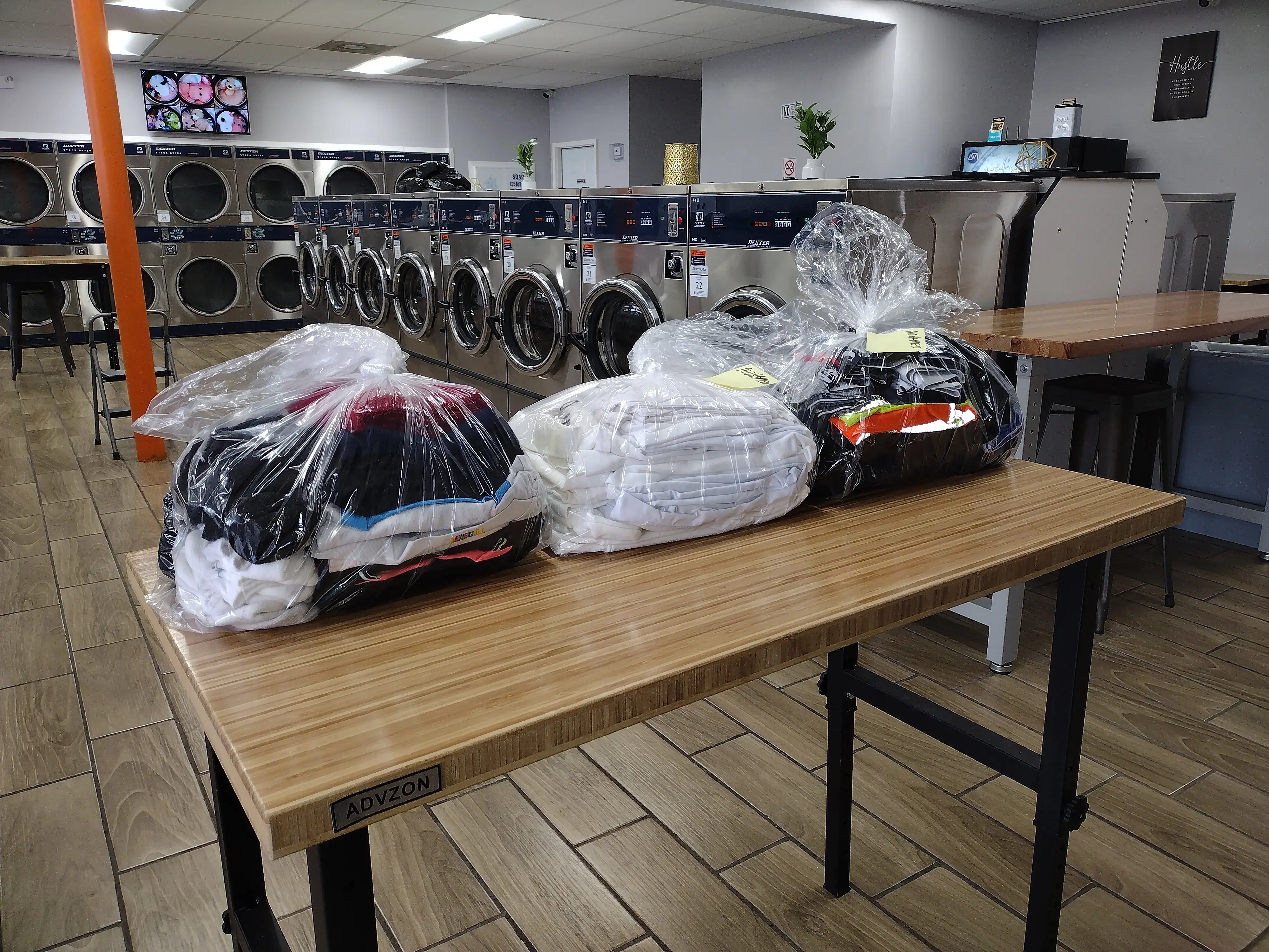 1st Fresh Laundromat - Image 12