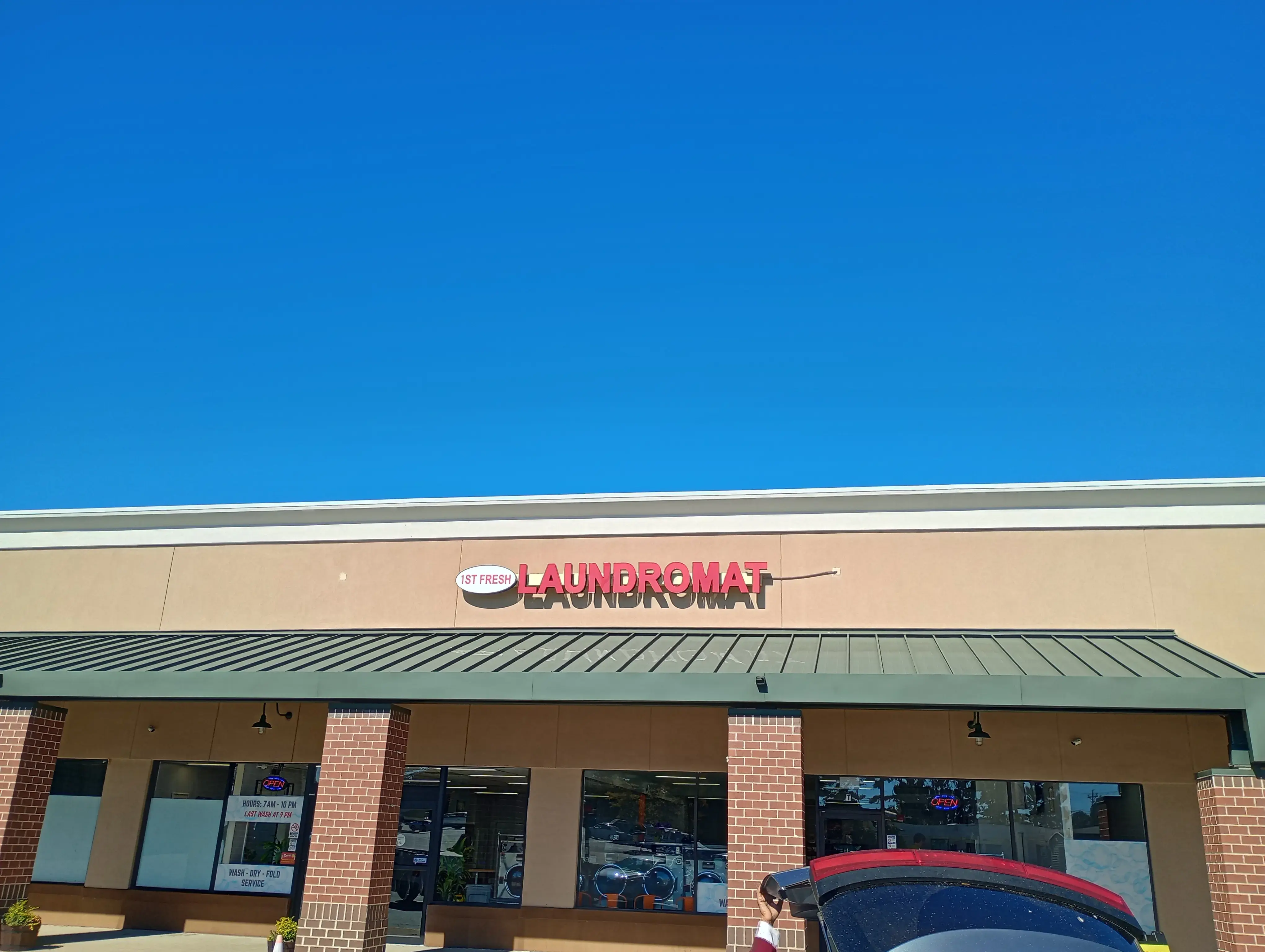 1st Fresh Laundromat - Image 6