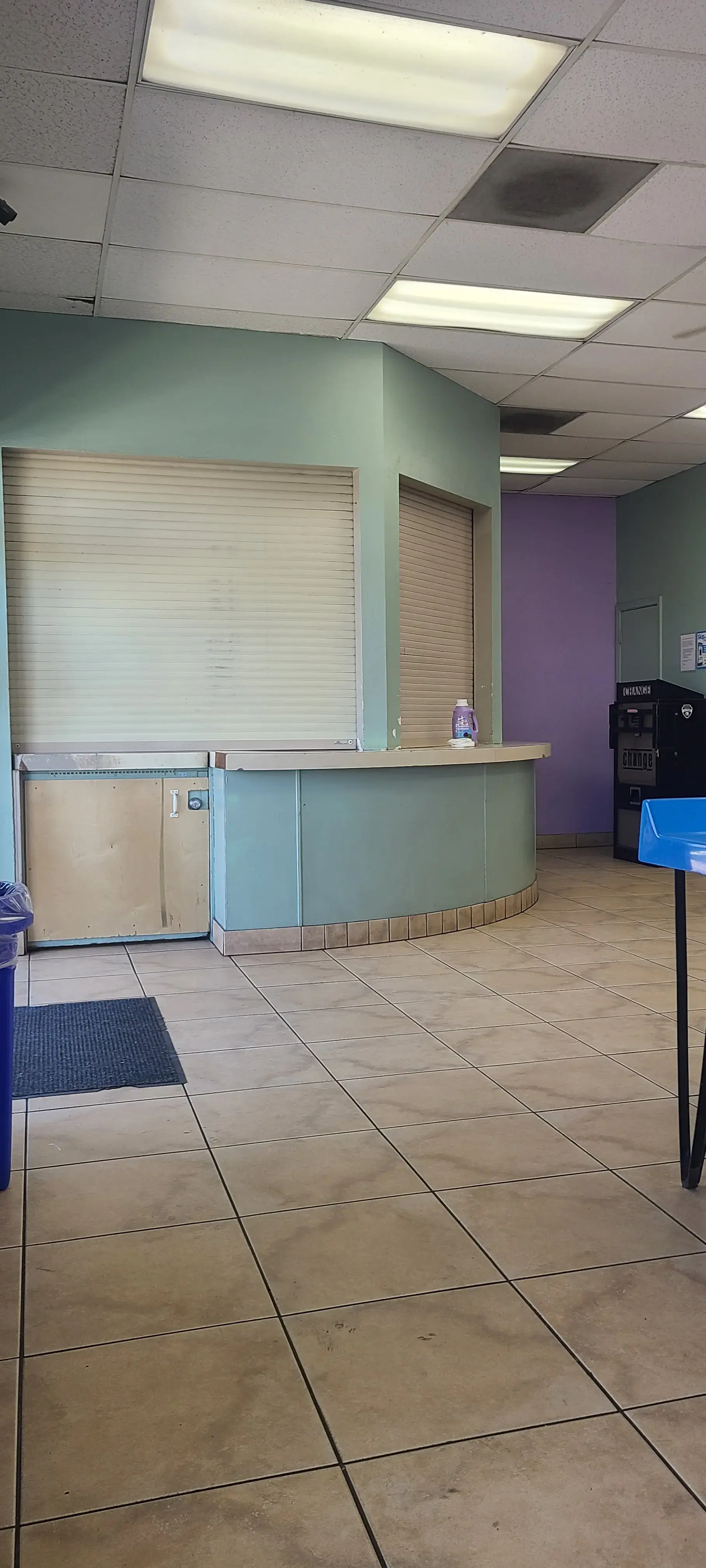 1st & Prince Laundromat thumbnail 10