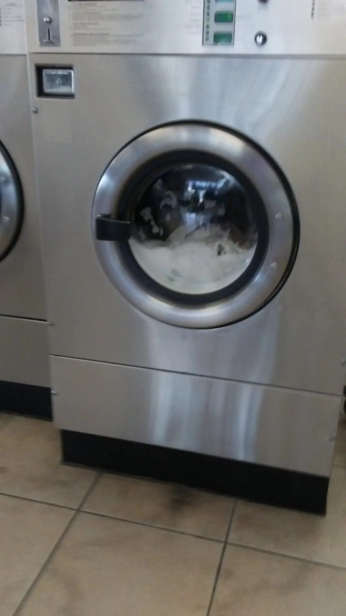 1st & Prince Laundromat thumbnail 15