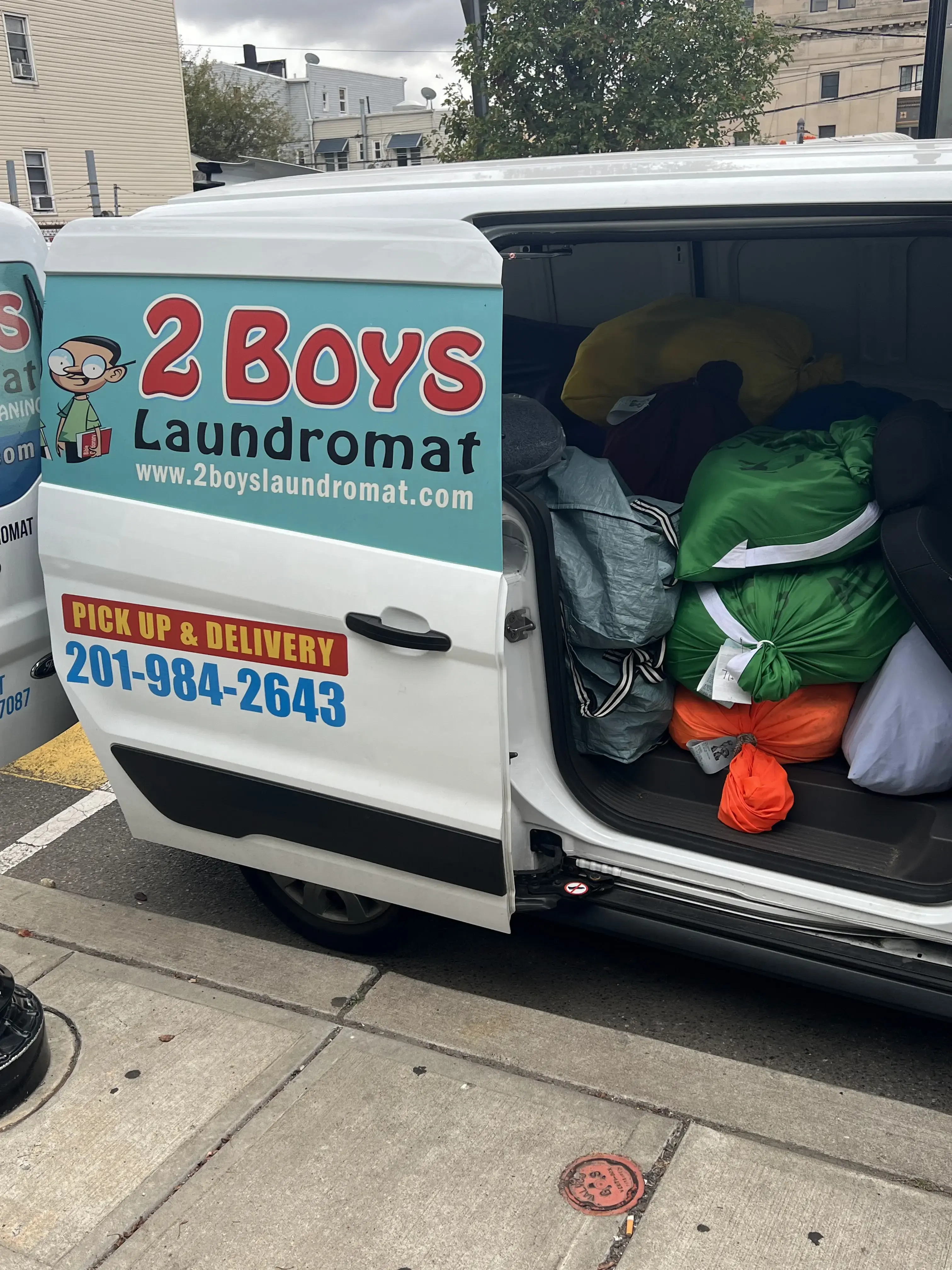 2 Boys Laundromat - Image 6