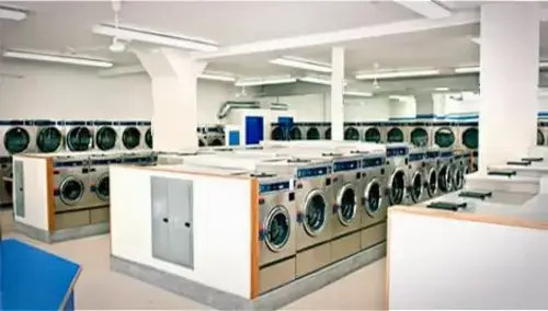 21 Plaza Laundromat - Image 12