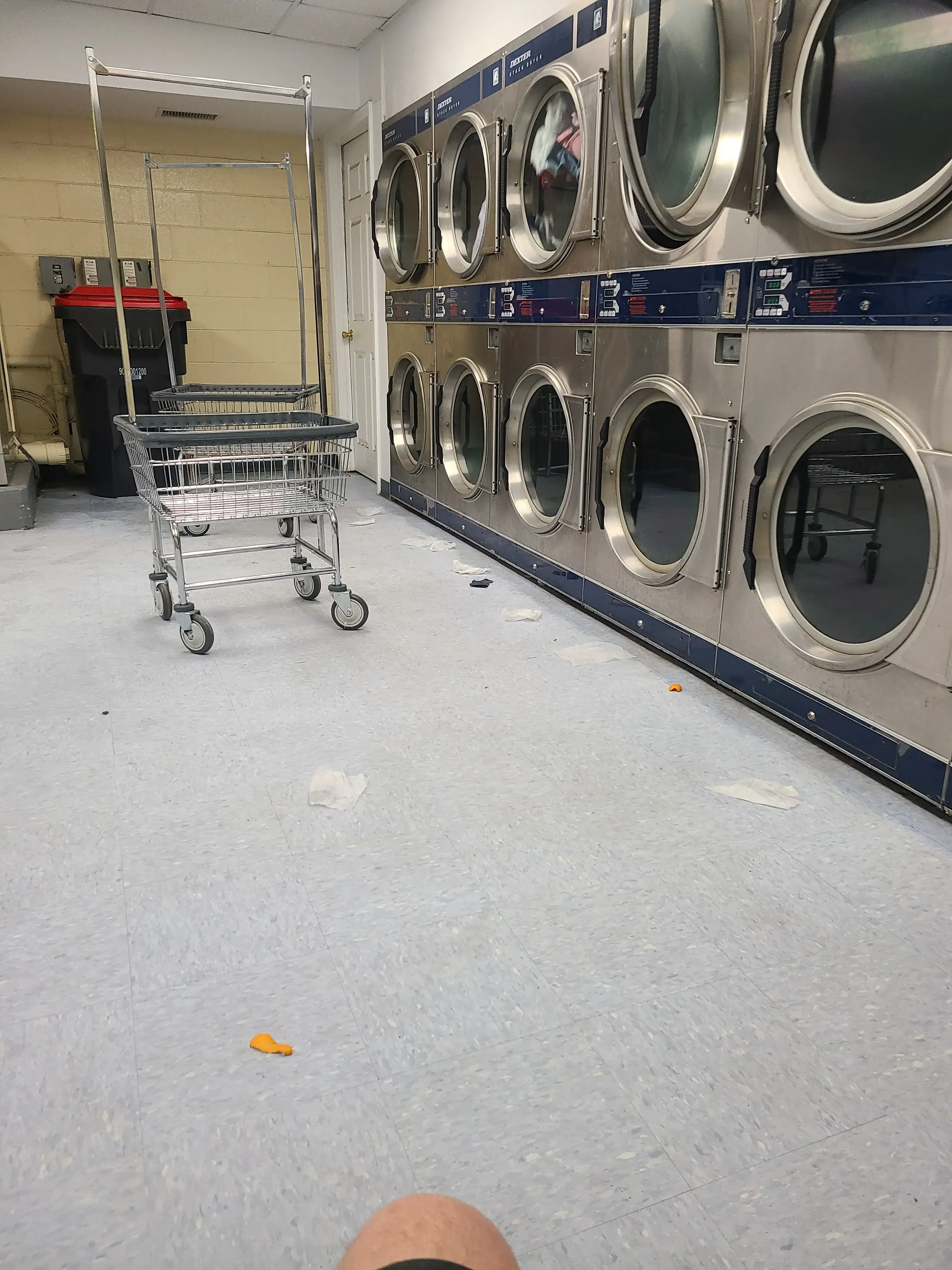 23rd Street Wash & Dry - Image 11