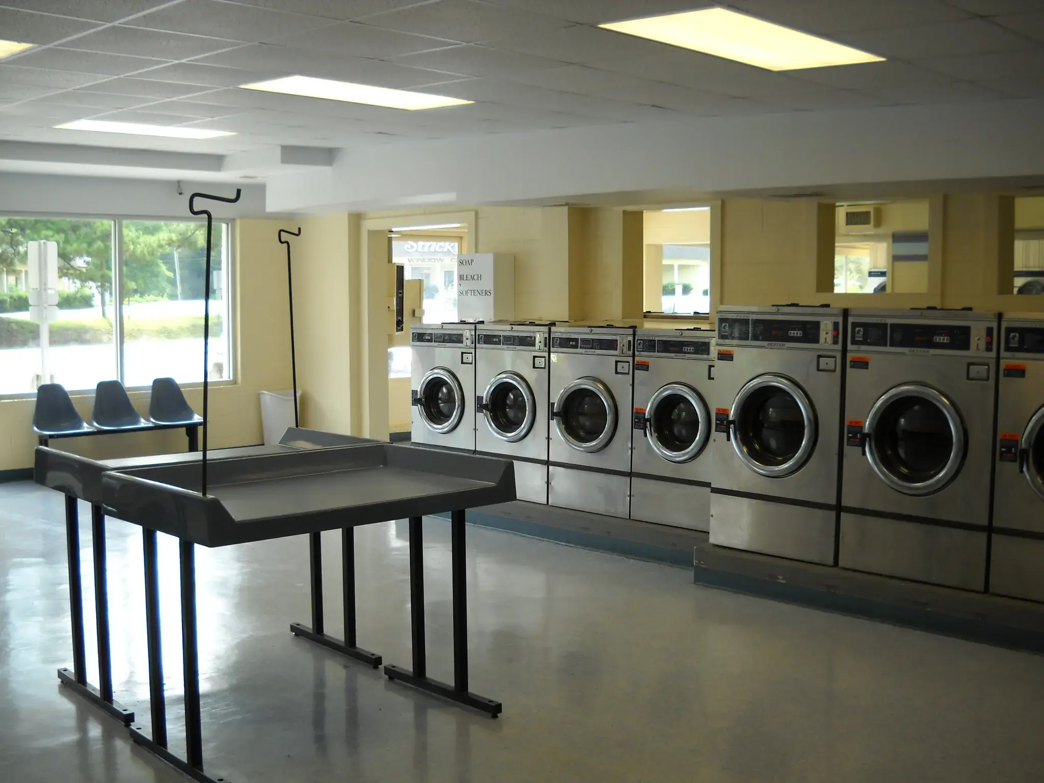23rd Street Wash & Dry - Image 2