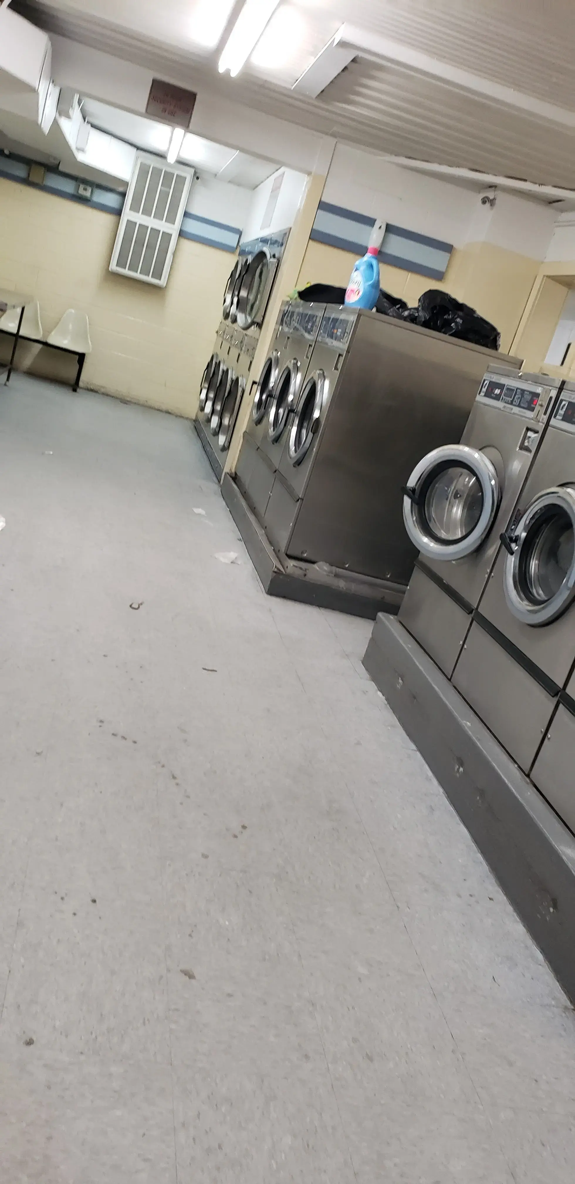 23rd Street Wash & Dry - Image 10