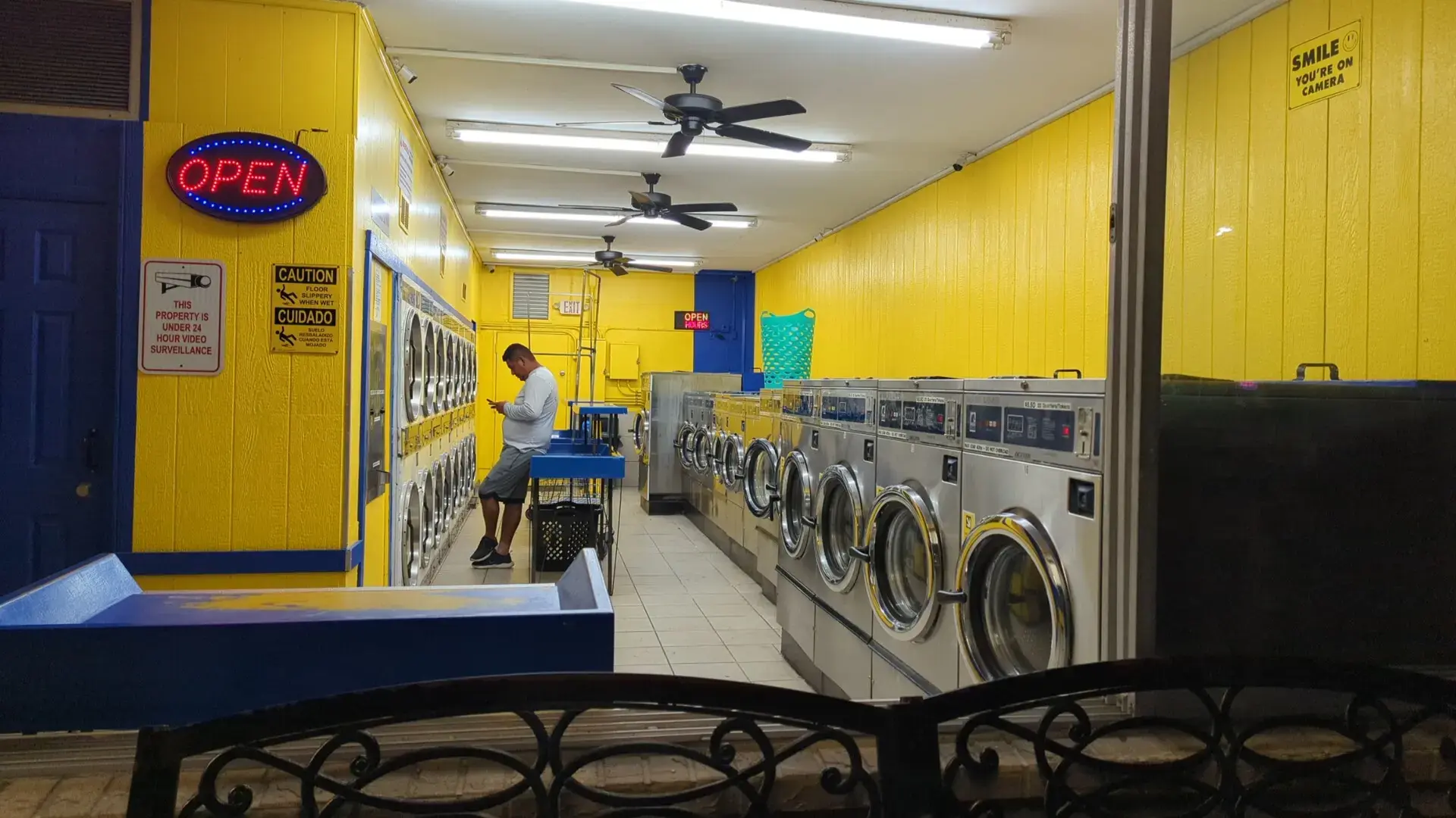 24 Hour Coin Laundry thumbnail 17
