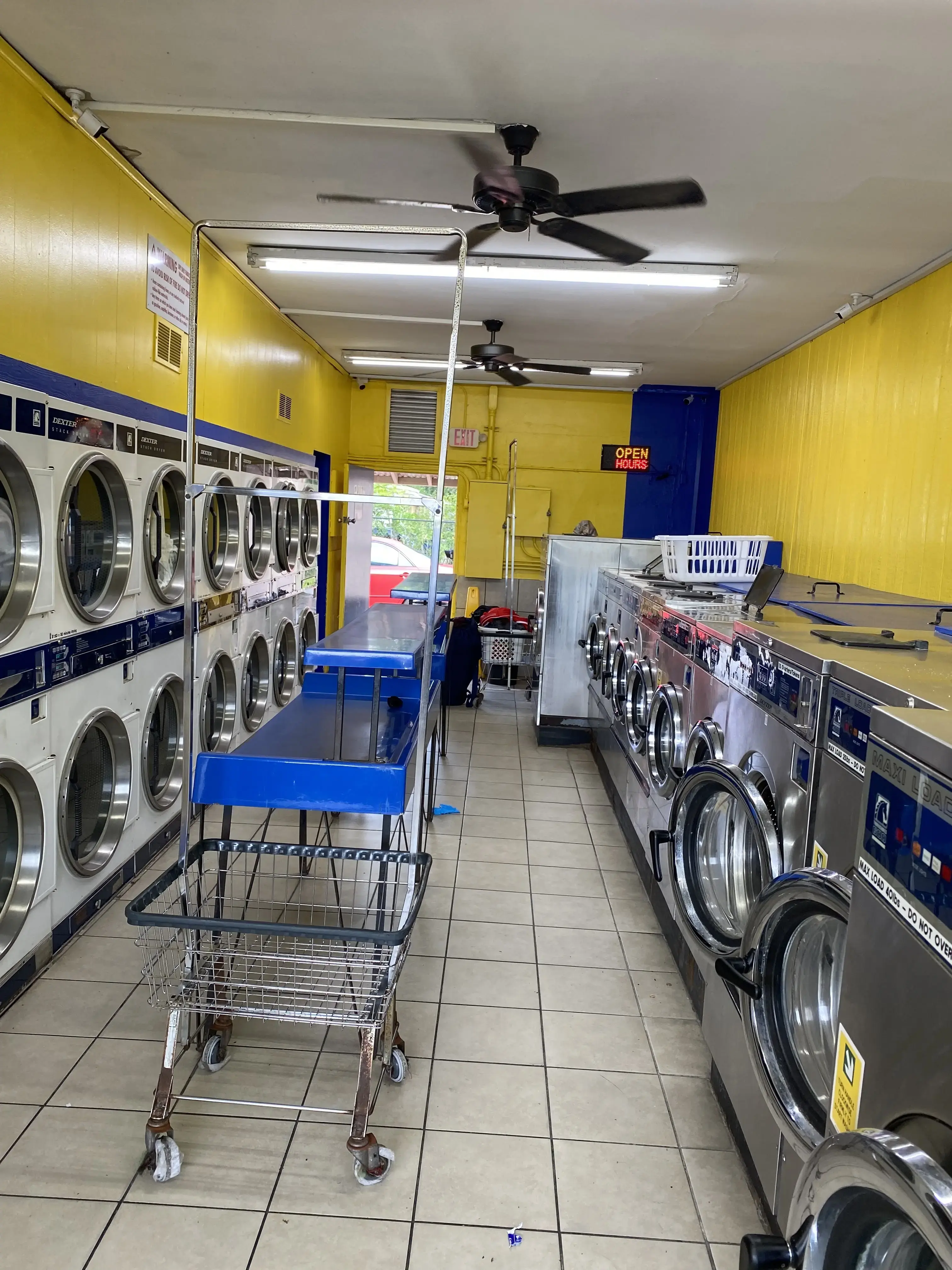 24 Hour Coin Laundry thumbnail 16