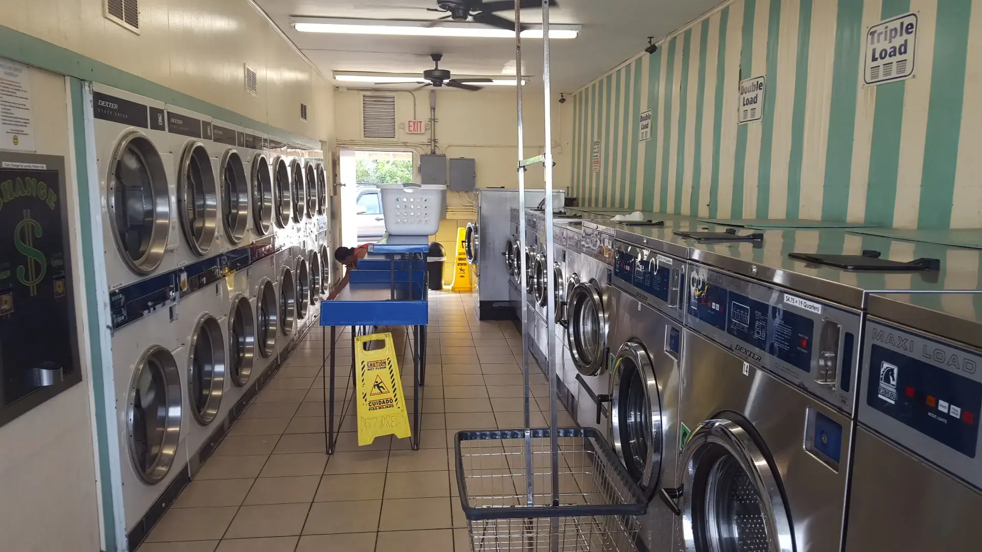24 Hour Coin Laundry thumbnail 14