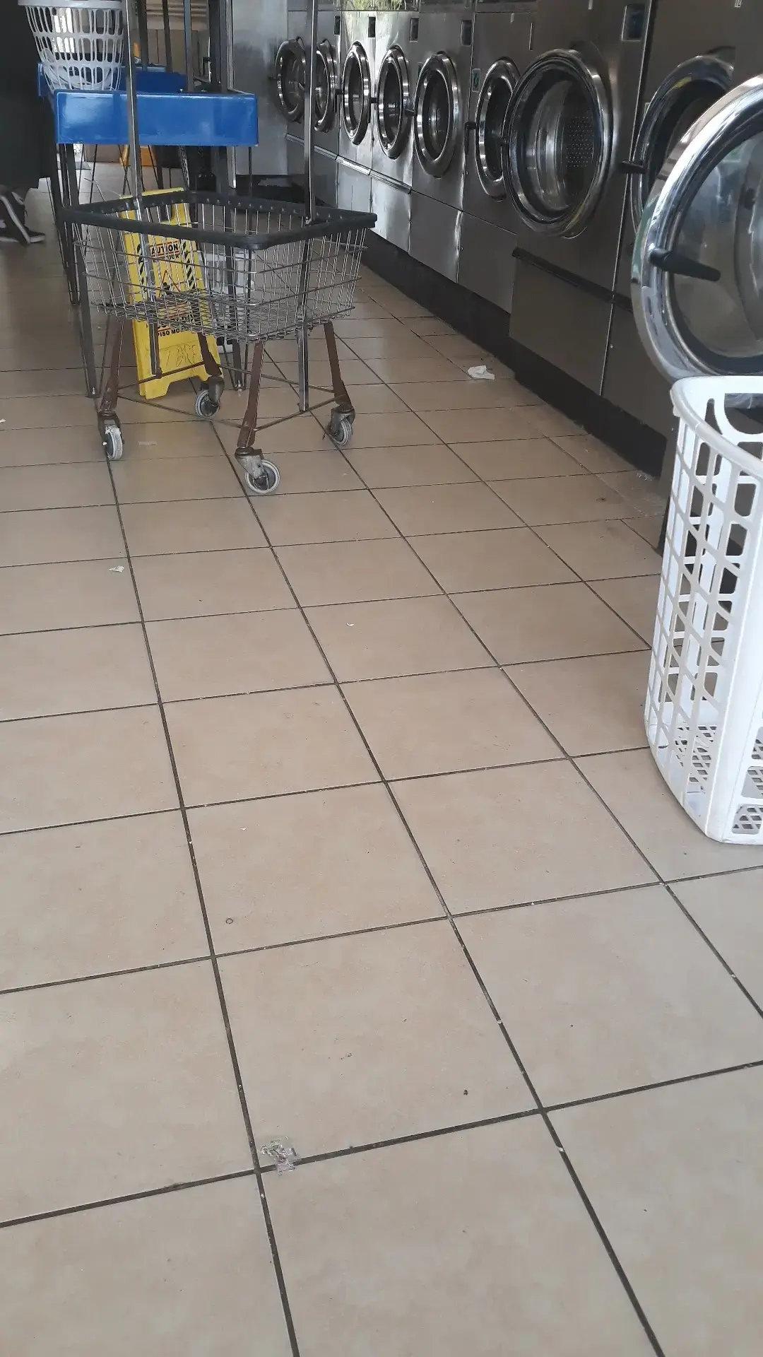 24 Hour Coin Laundry thumbnail 10