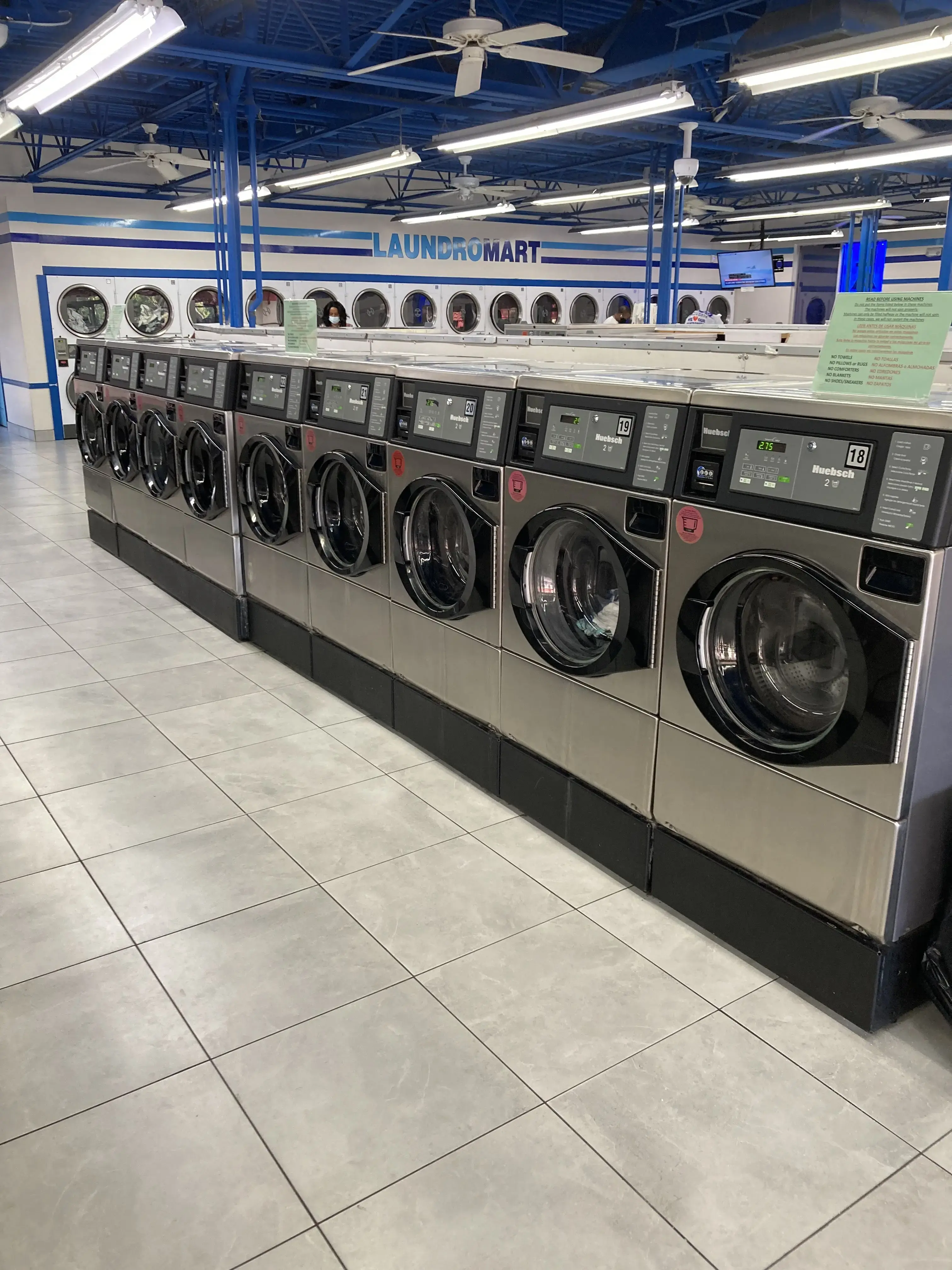 24-hour JUMBO Machine Laundromat location