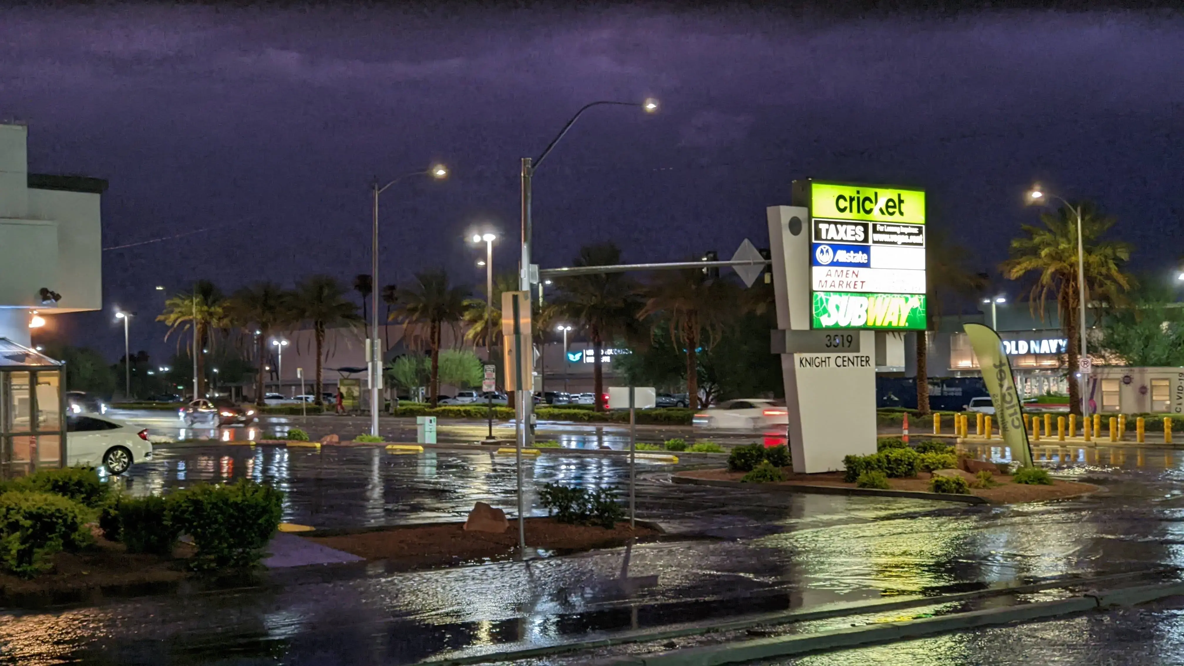 24 Hour Laundromat - Image 10