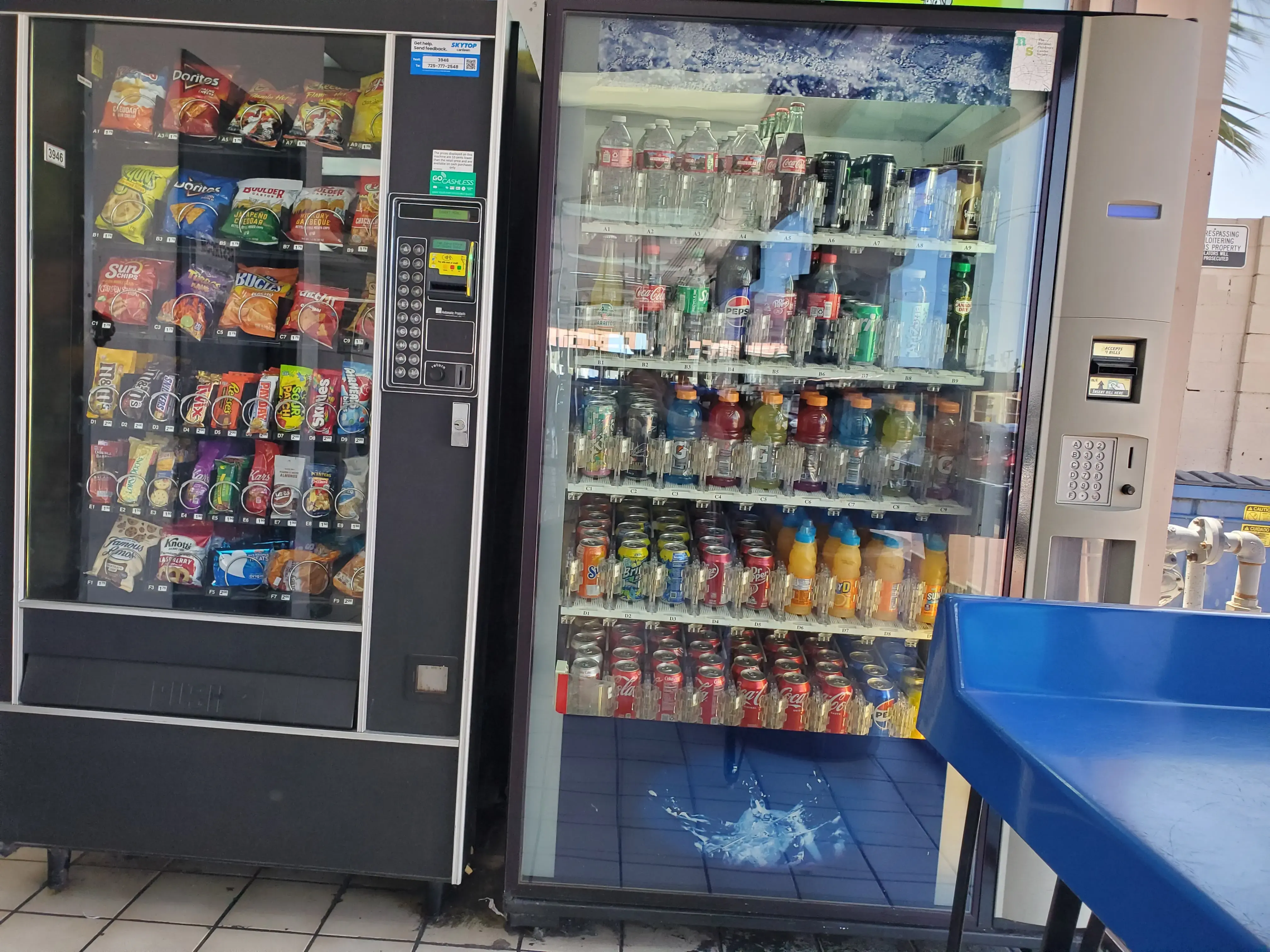 24 Hour Laundromat - Image 11