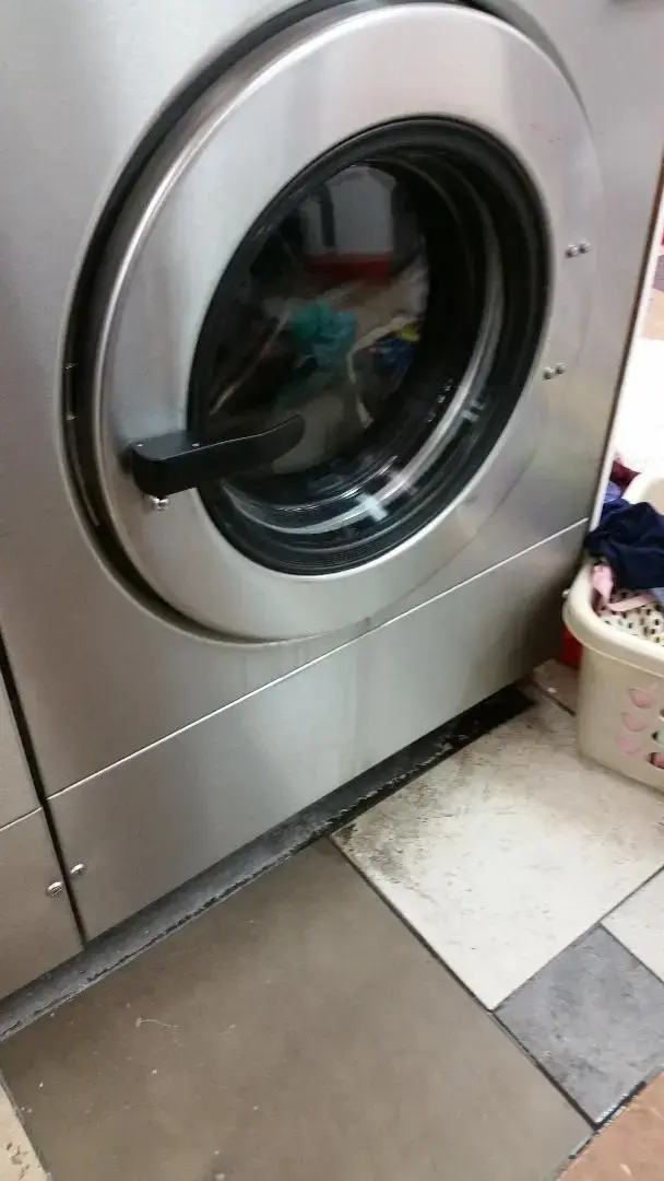 24 Hour Laundromat thumbnail 15