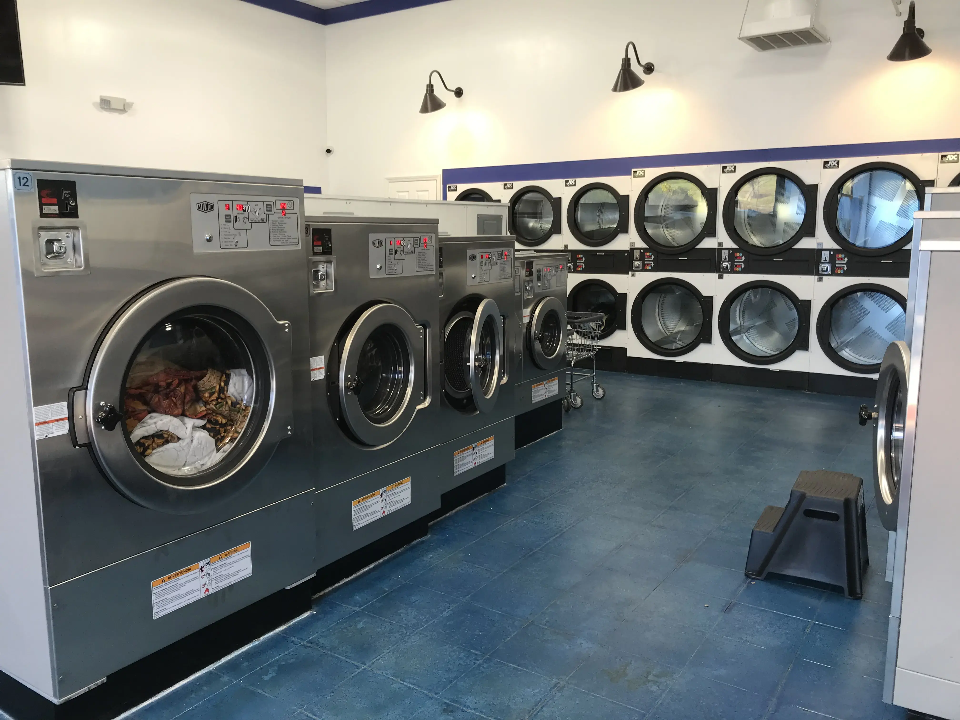 24 Hour Laundromat Near Me - Image 3