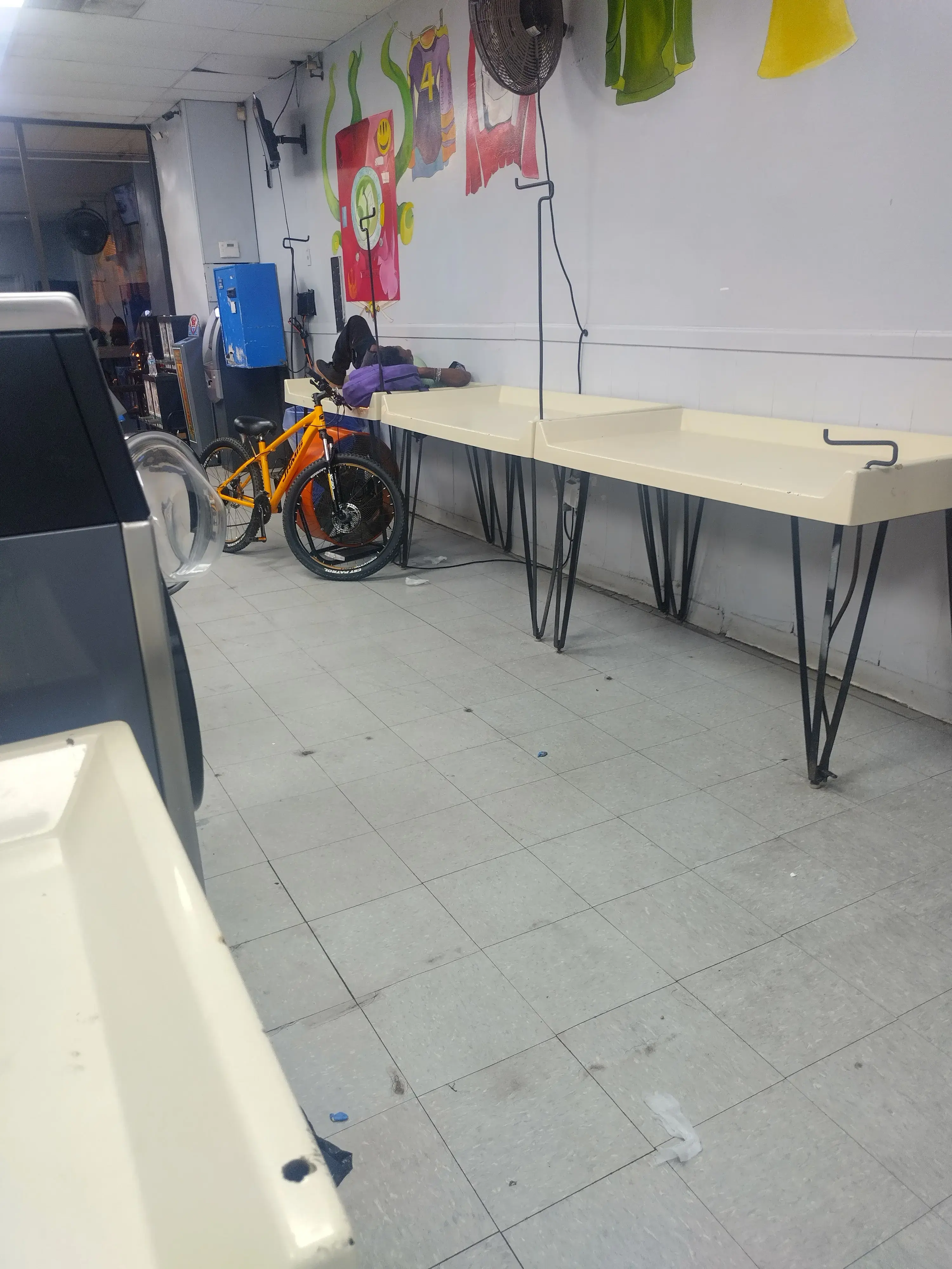 24 Hour laundry thumbnail 10