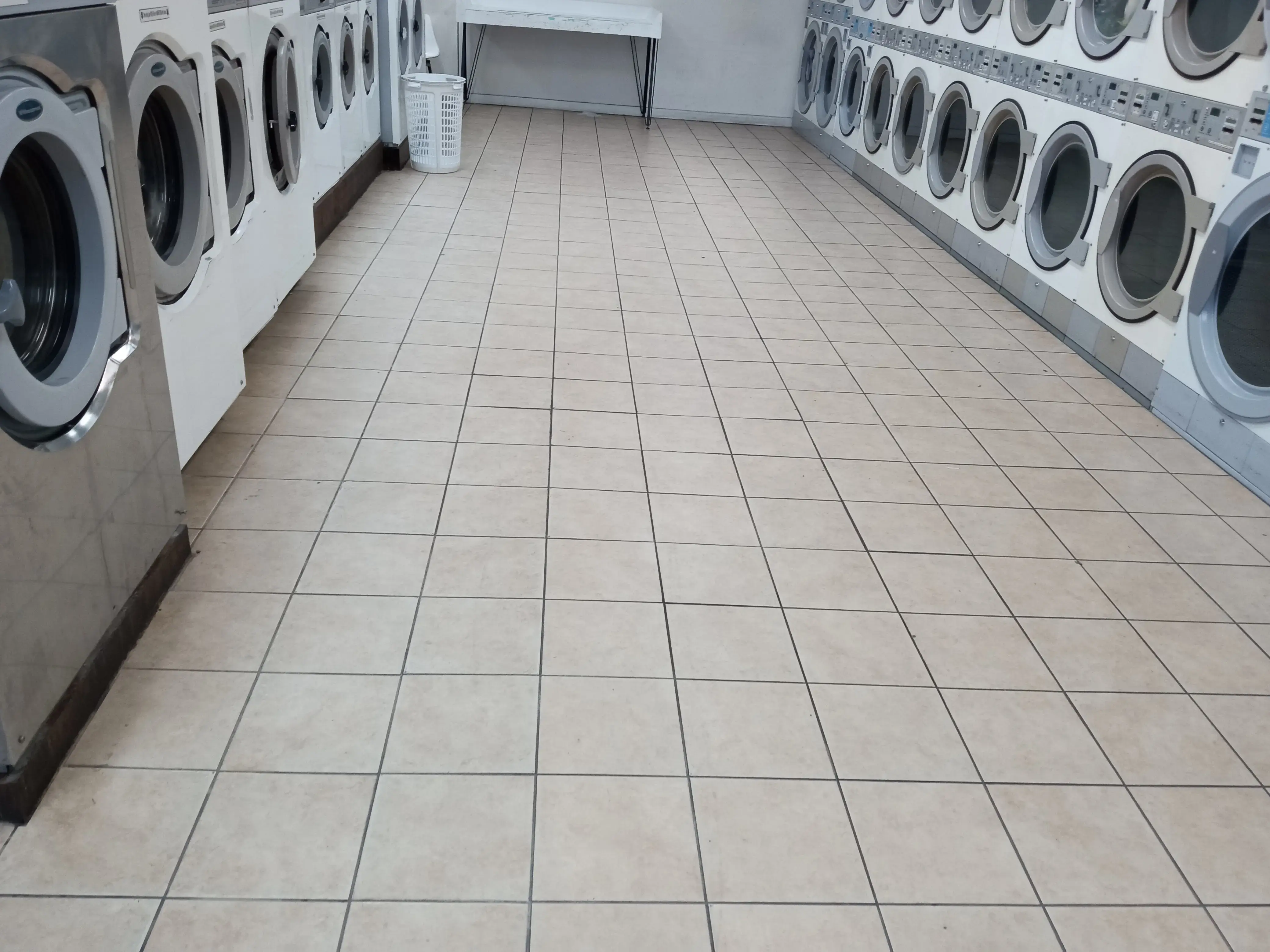 24 Hour Laundry Zone Callahan - Image 3
