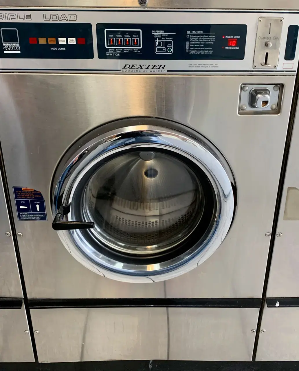 24 Hour Washateria - Image 11