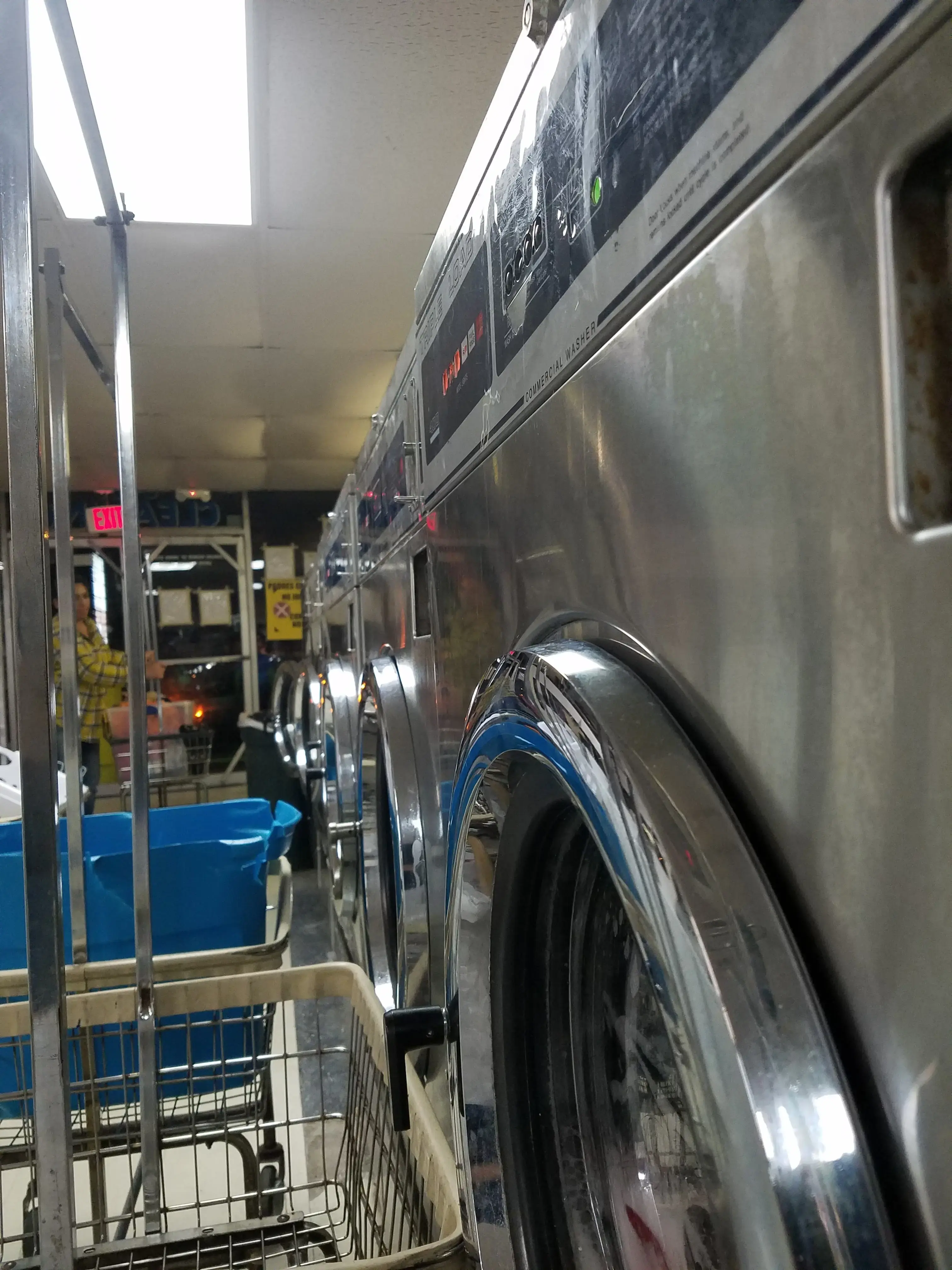 24 Hour Washateria - Image 17