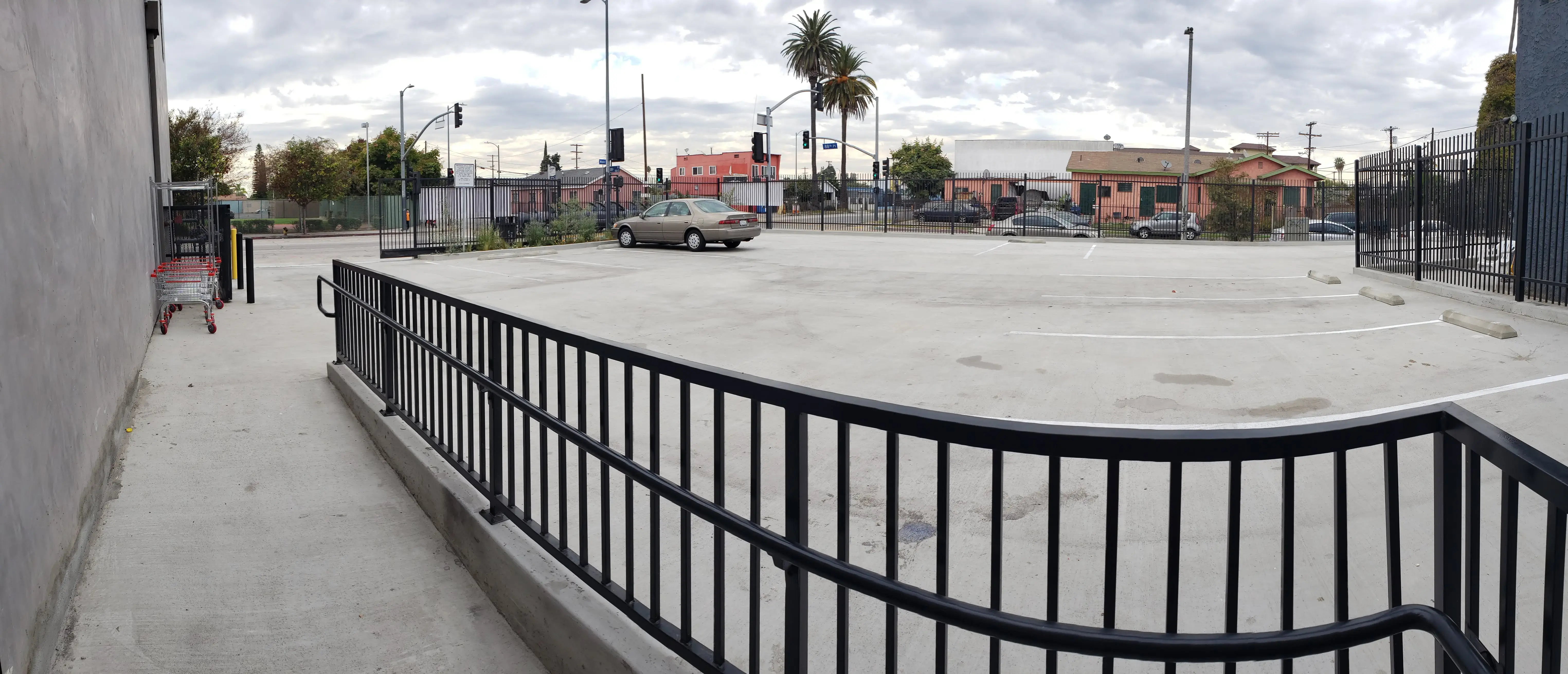 24 HR coin laundry thumbnail 5