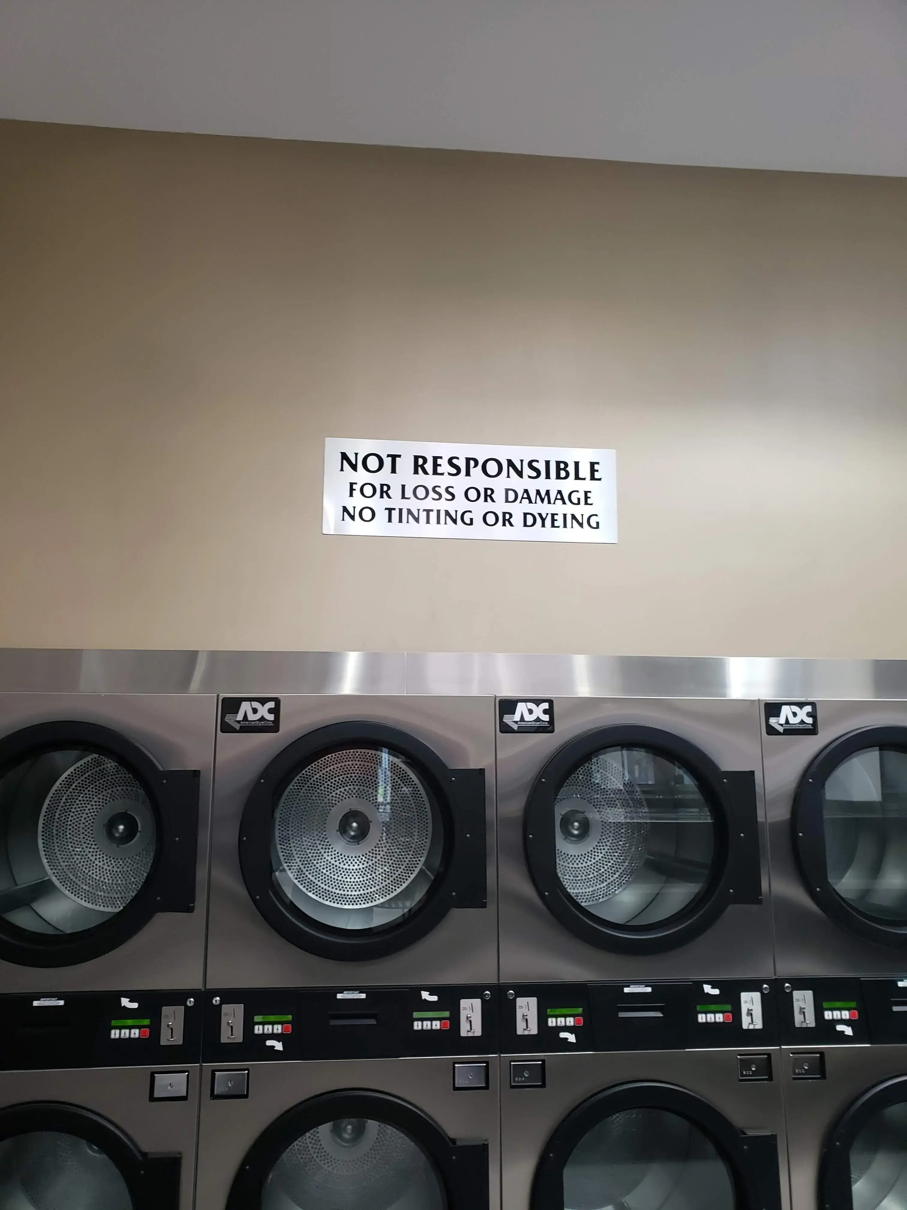 24 HR coin laundry - Image 7