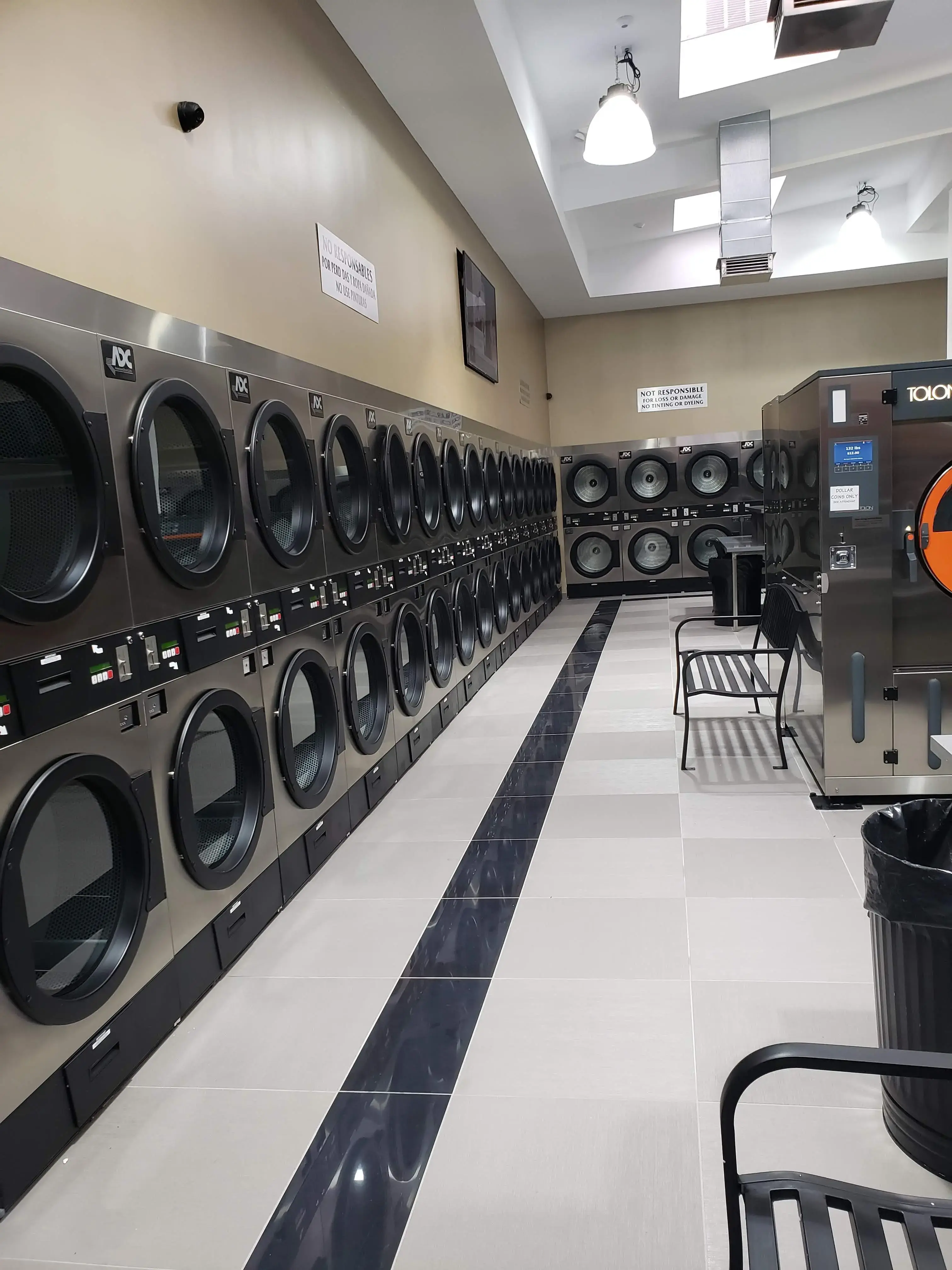 24 HR coin laundry thumbnail 15