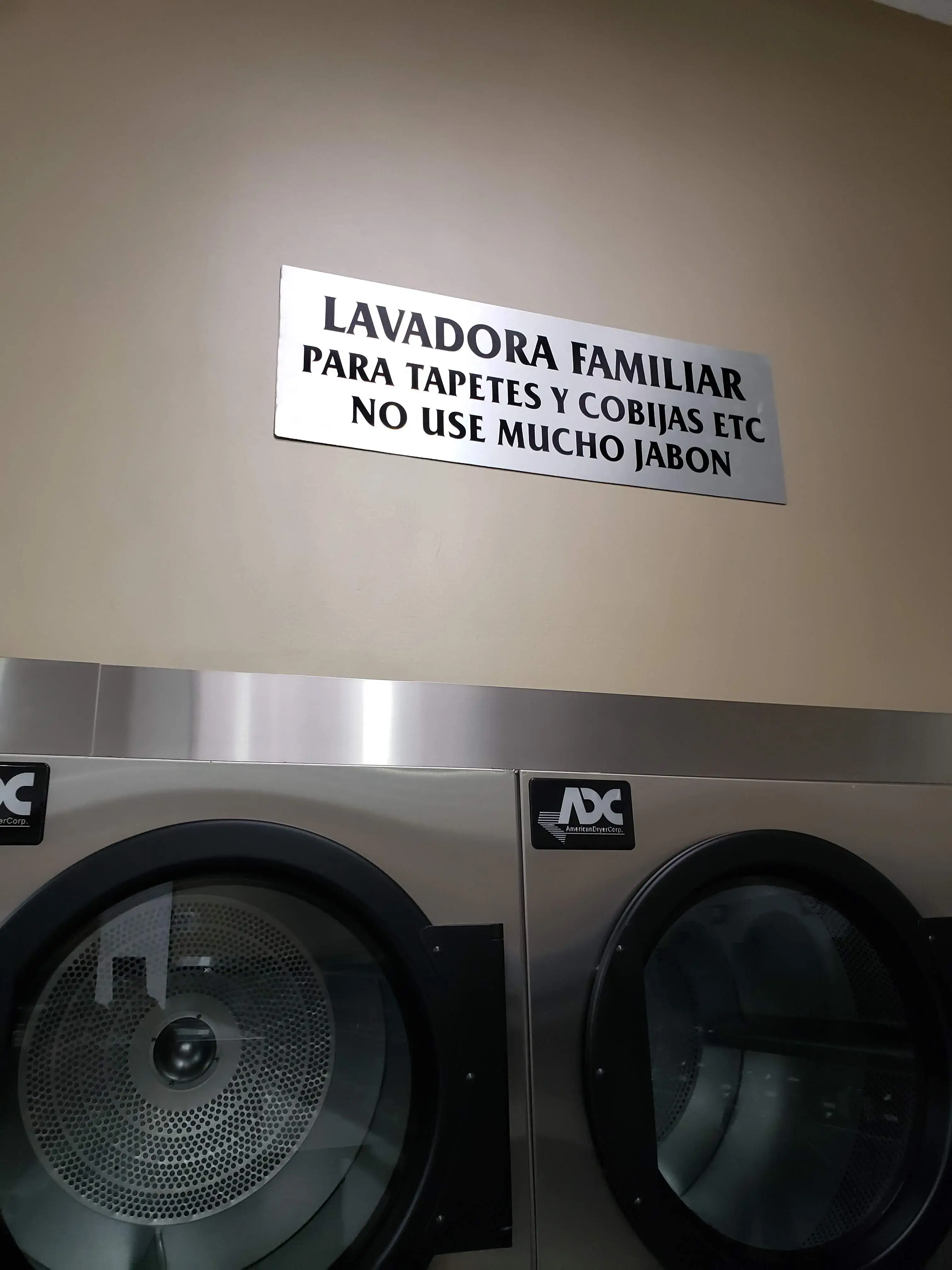 24 HR coin laundry - Image 10