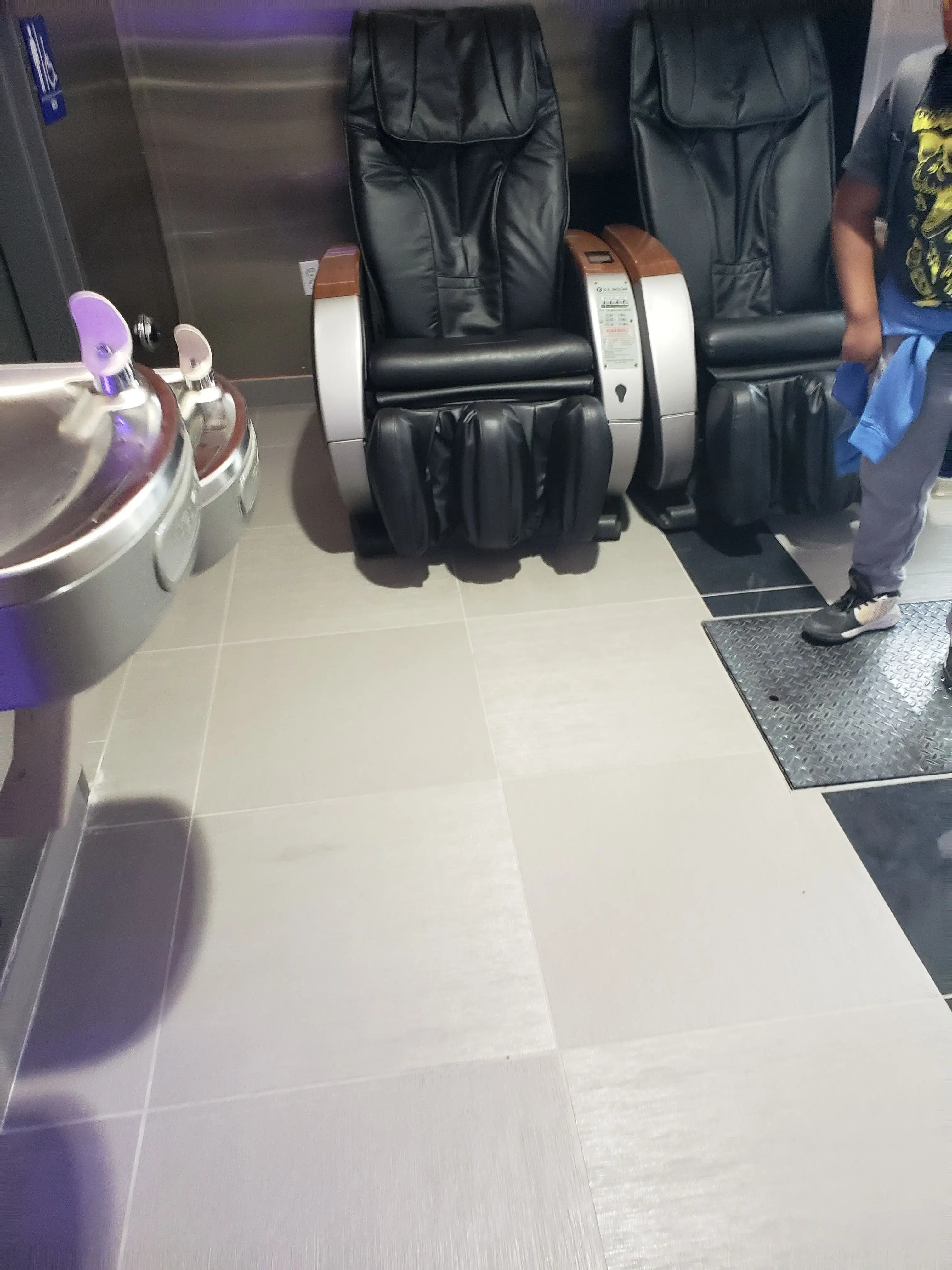 24 HR coin laundry - Image 6