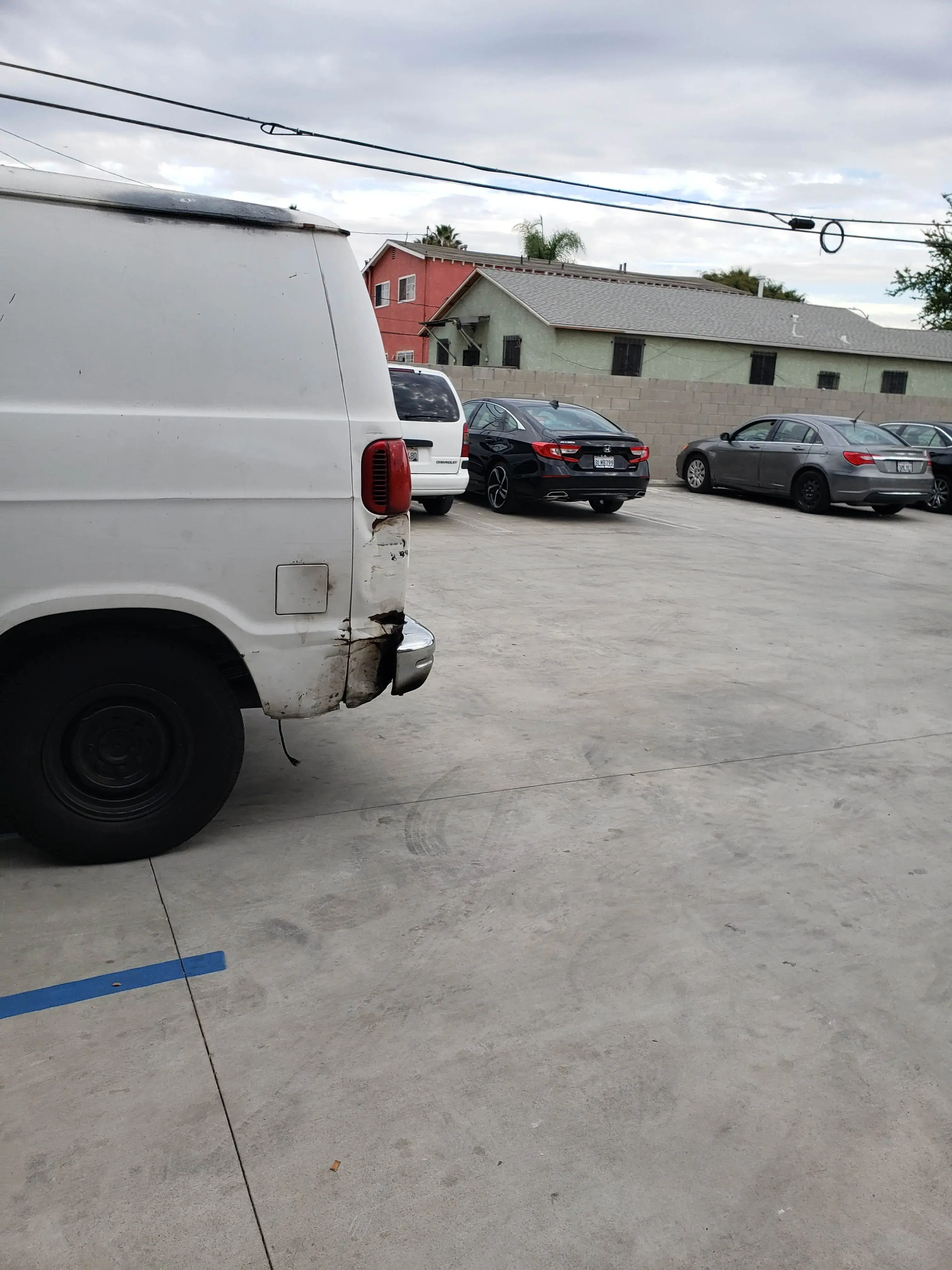 24 HR coin laundry thumbnail 14