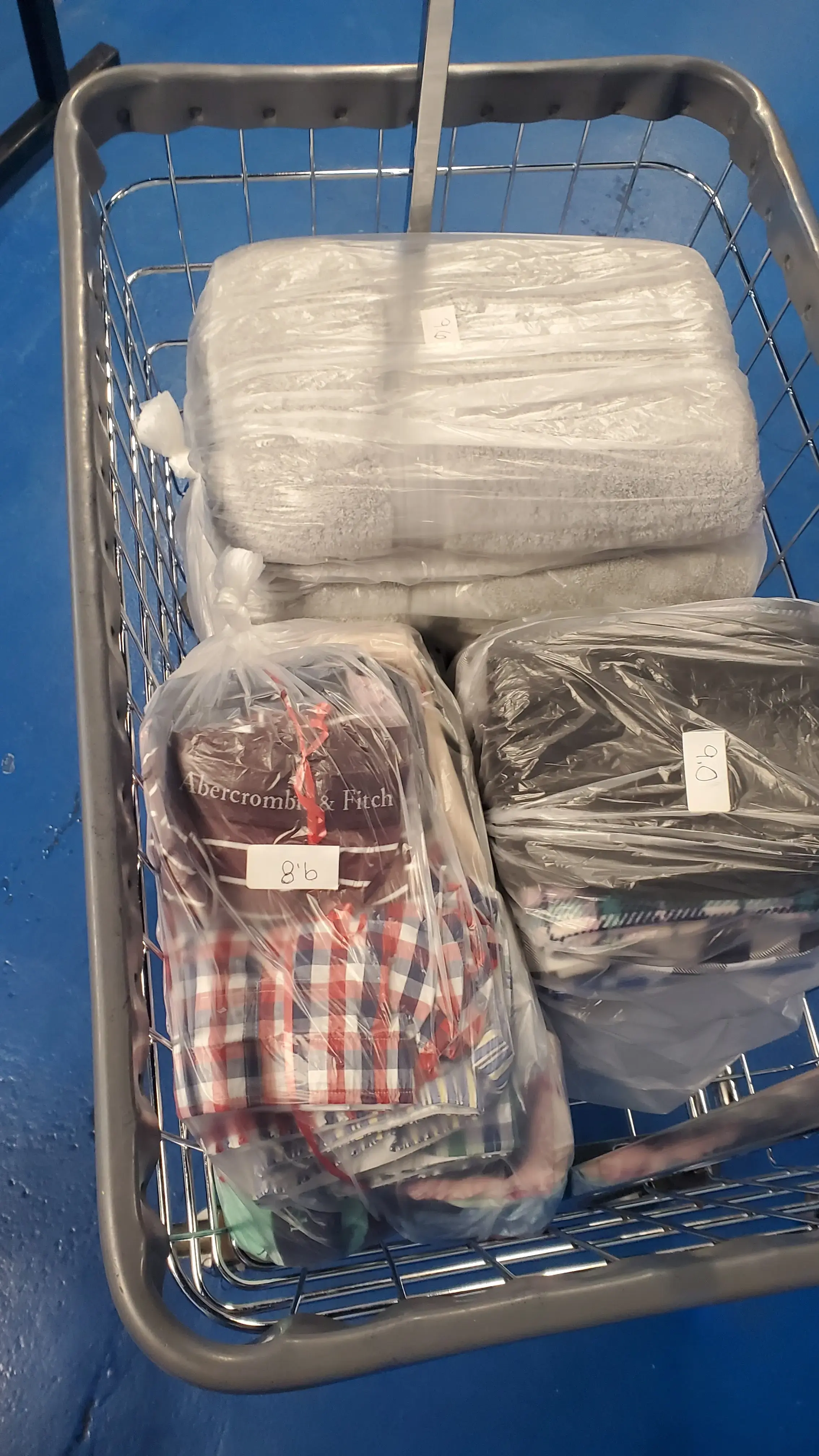 24 Hr Meadowthorpe Laundromat - Image 15