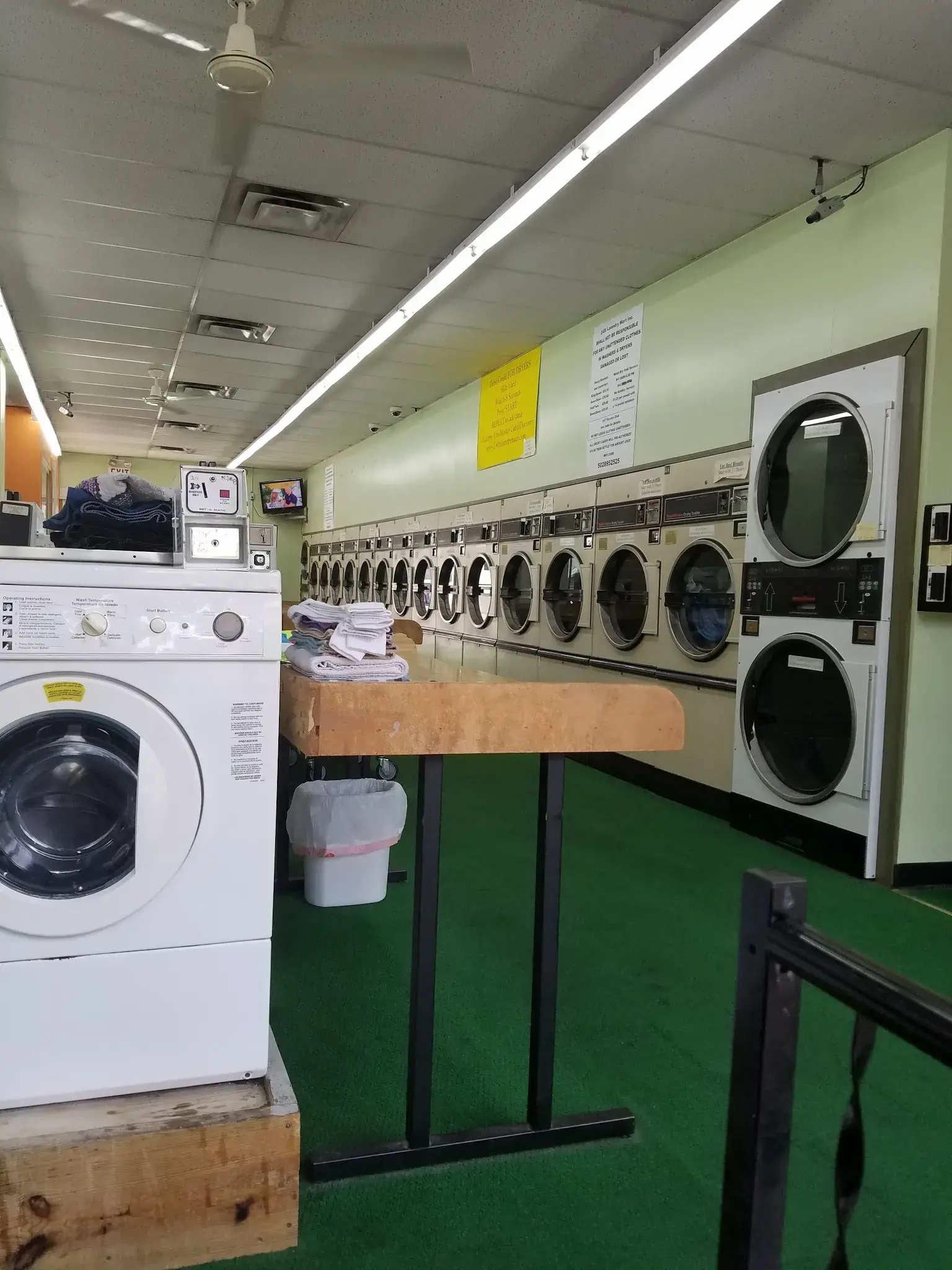 2406 Laundrymart thumbnail 13