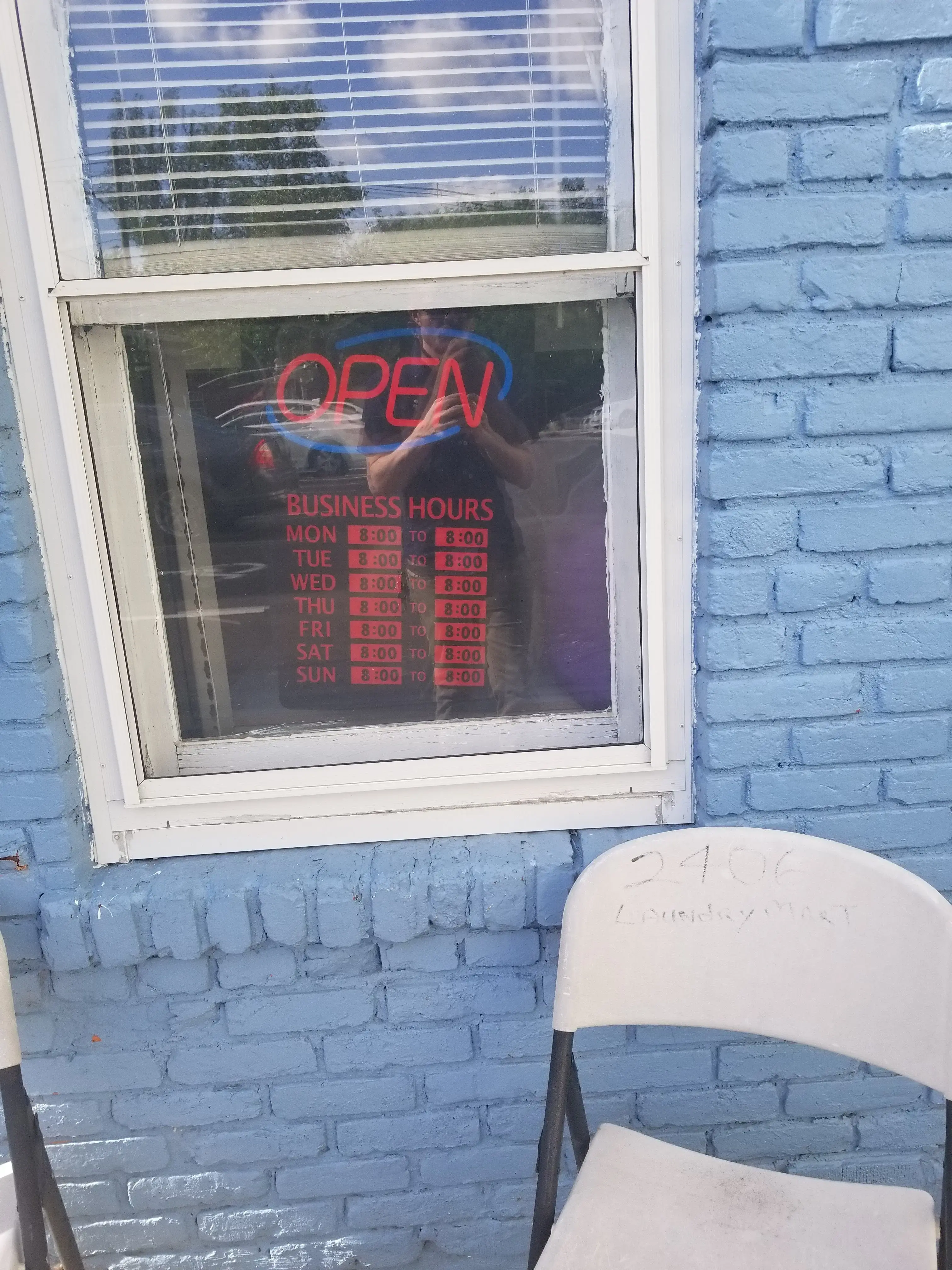 2406 Laundrymart thumbnail 4