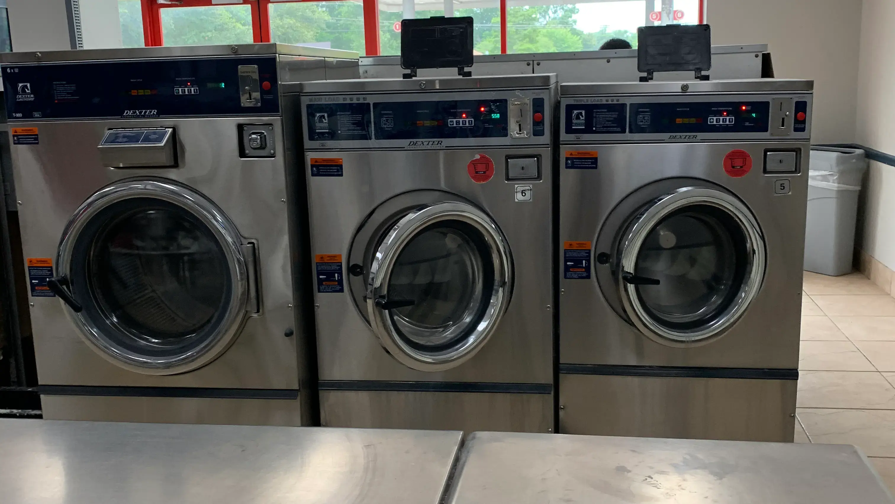 24/7 Coin Laundry thumbnail 3