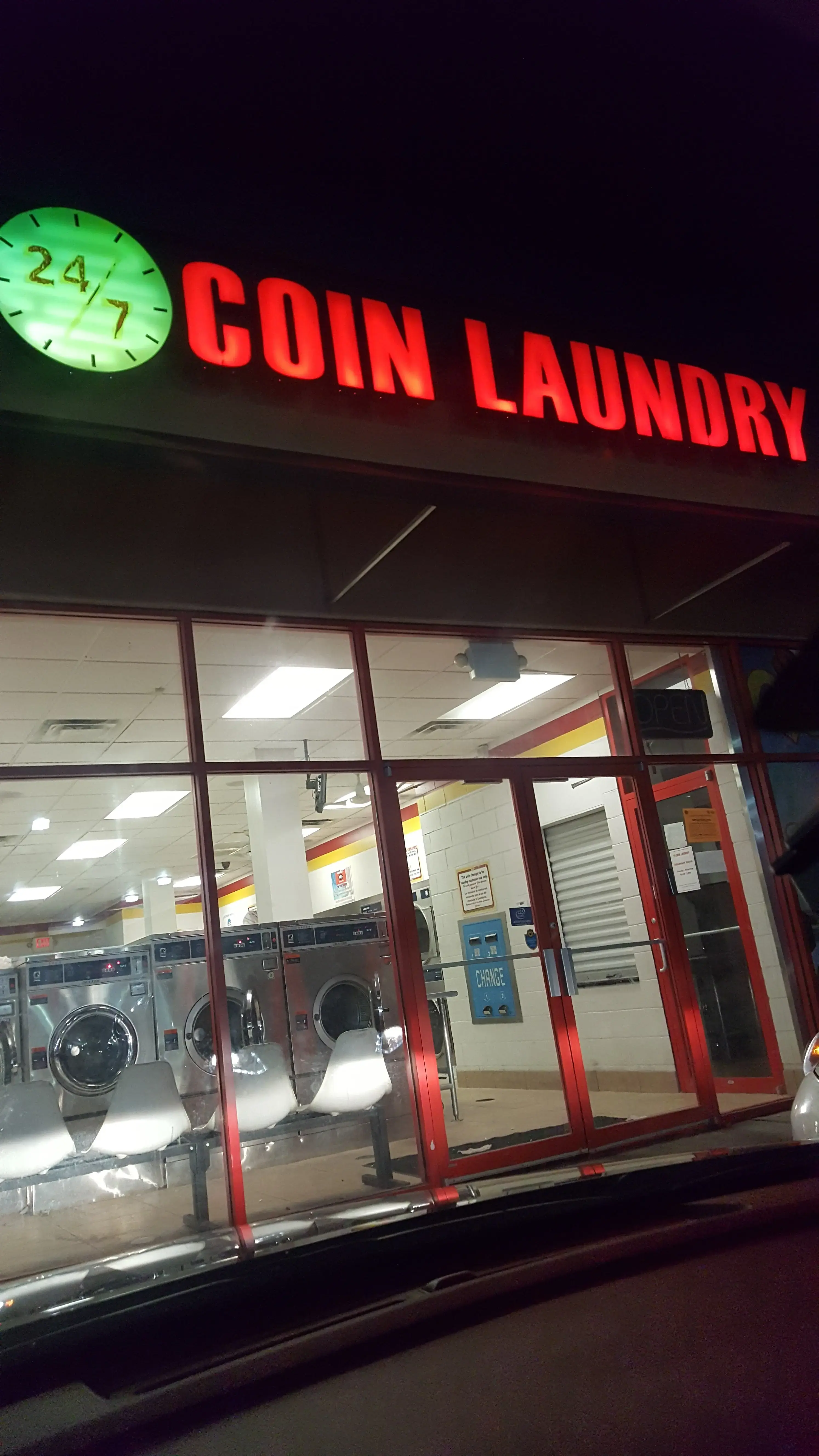 24/7 Coin Laundry - Image 5