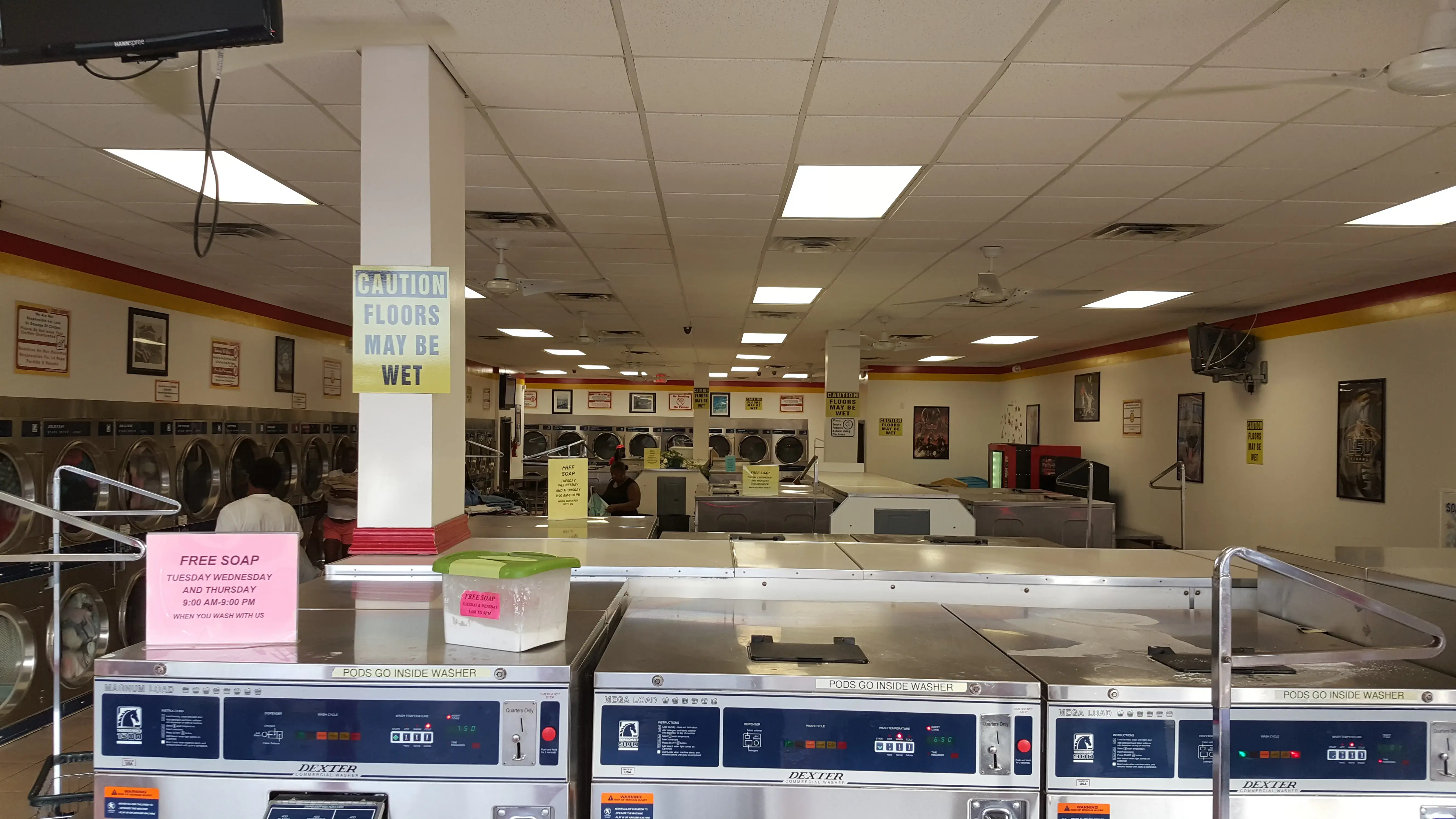 24/7 Coin Laundry - Image 3