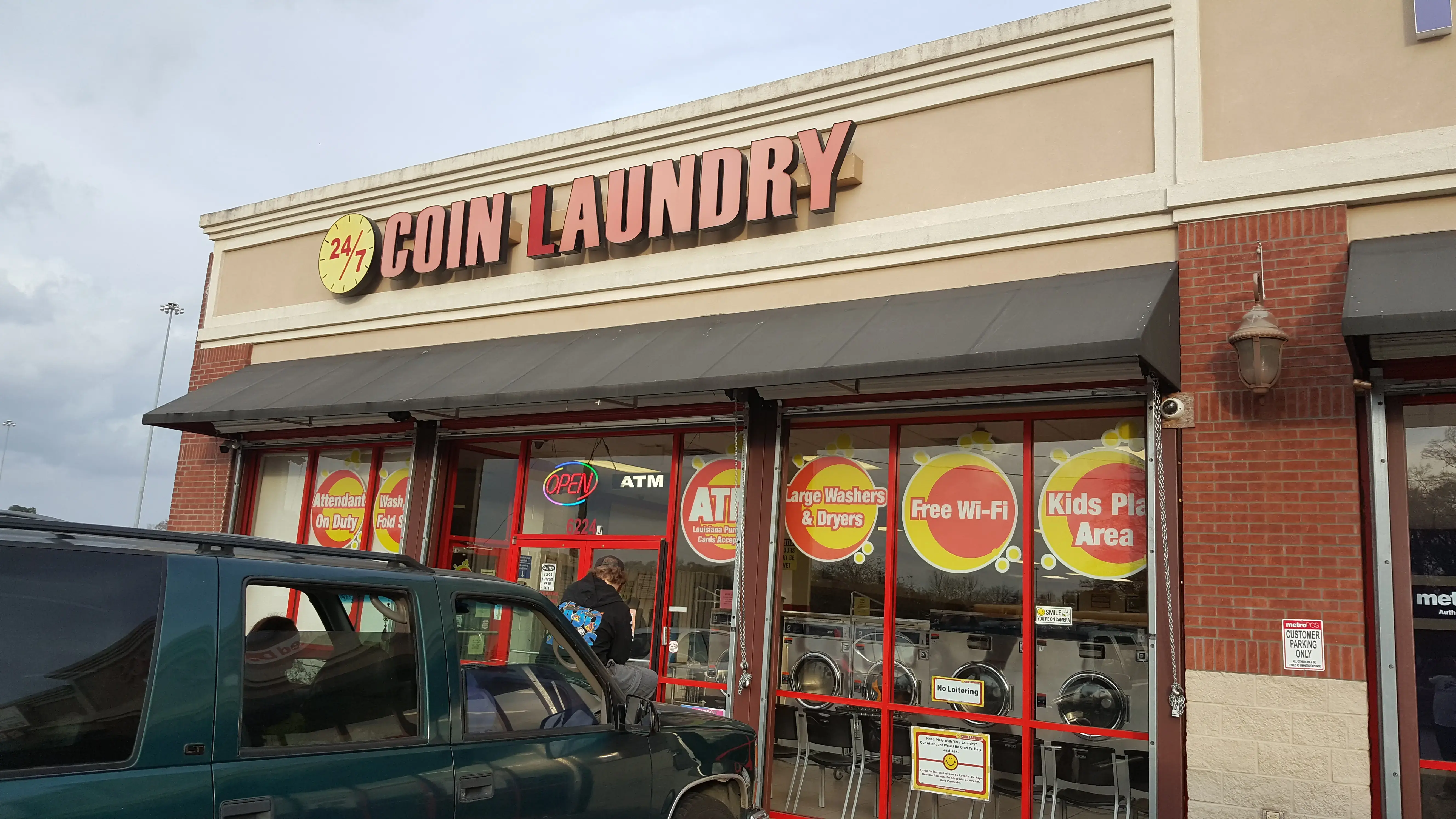 24/7 Coin Laundry - Image 14