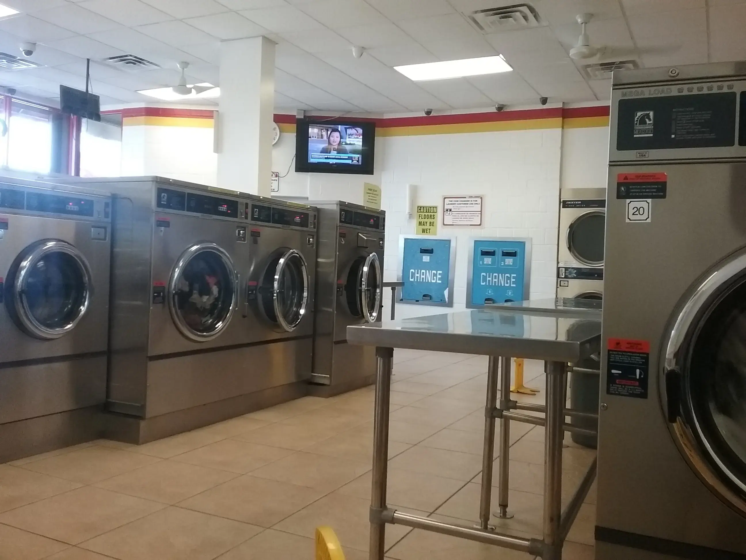 24/7 Coin Laundry - Image 12