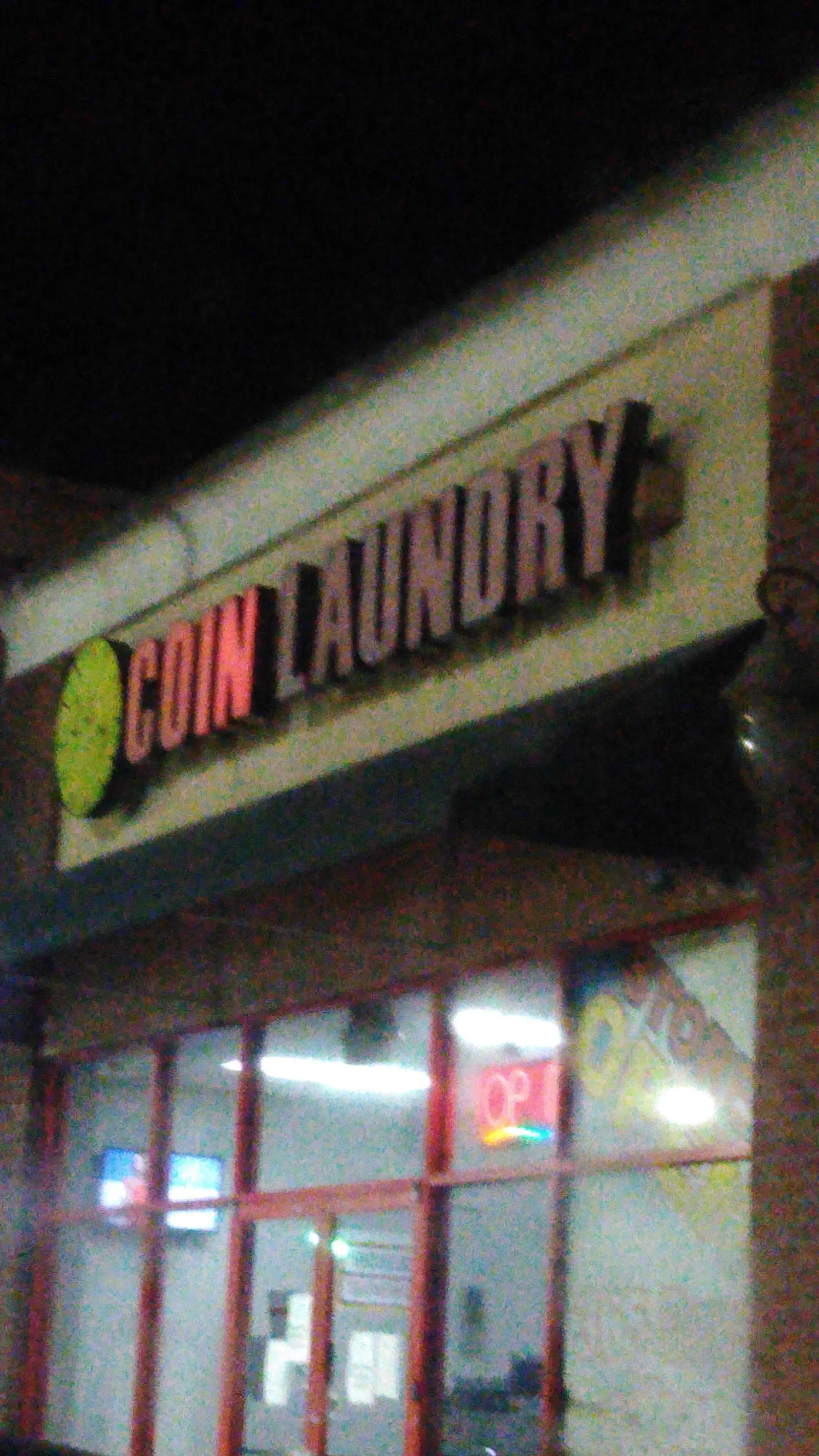 24/7 Coin Laundry thumbnail 14