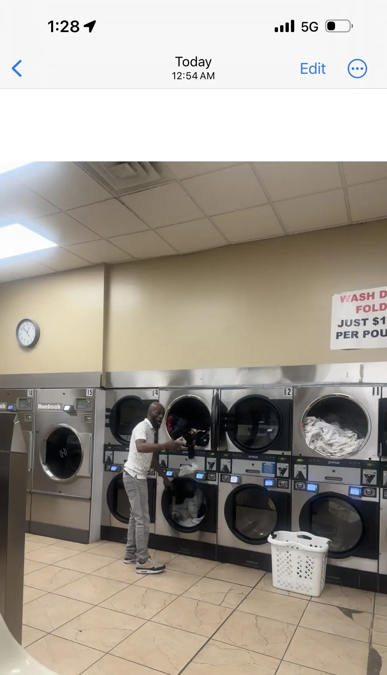 24/7 Coin Laundry thumbnail 19