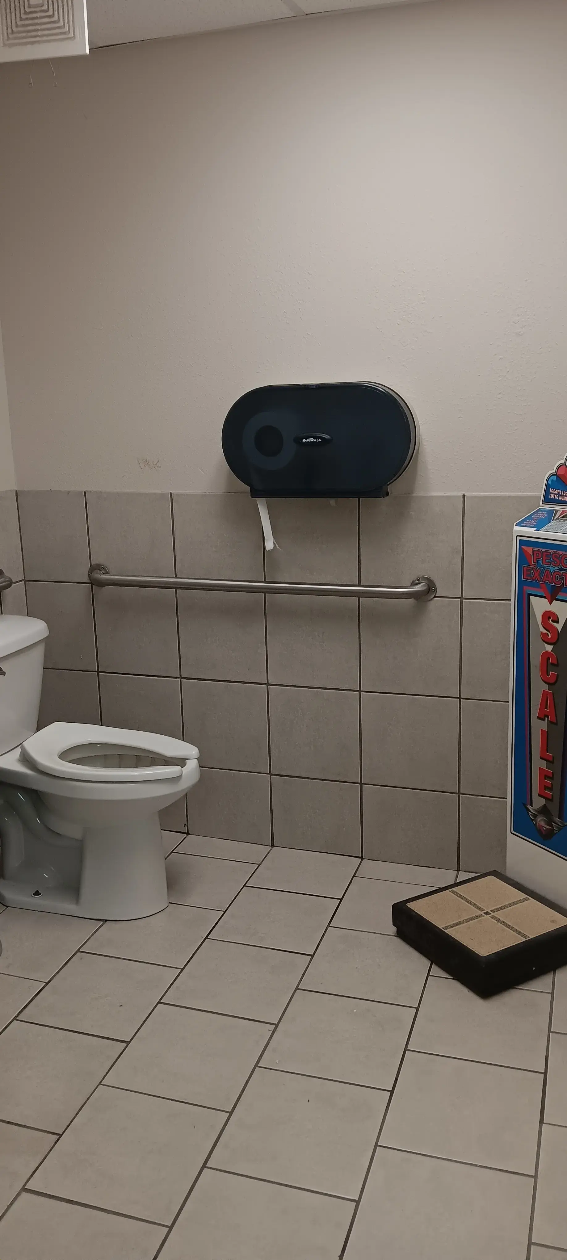 24/7 Coin Laundry - Image 6