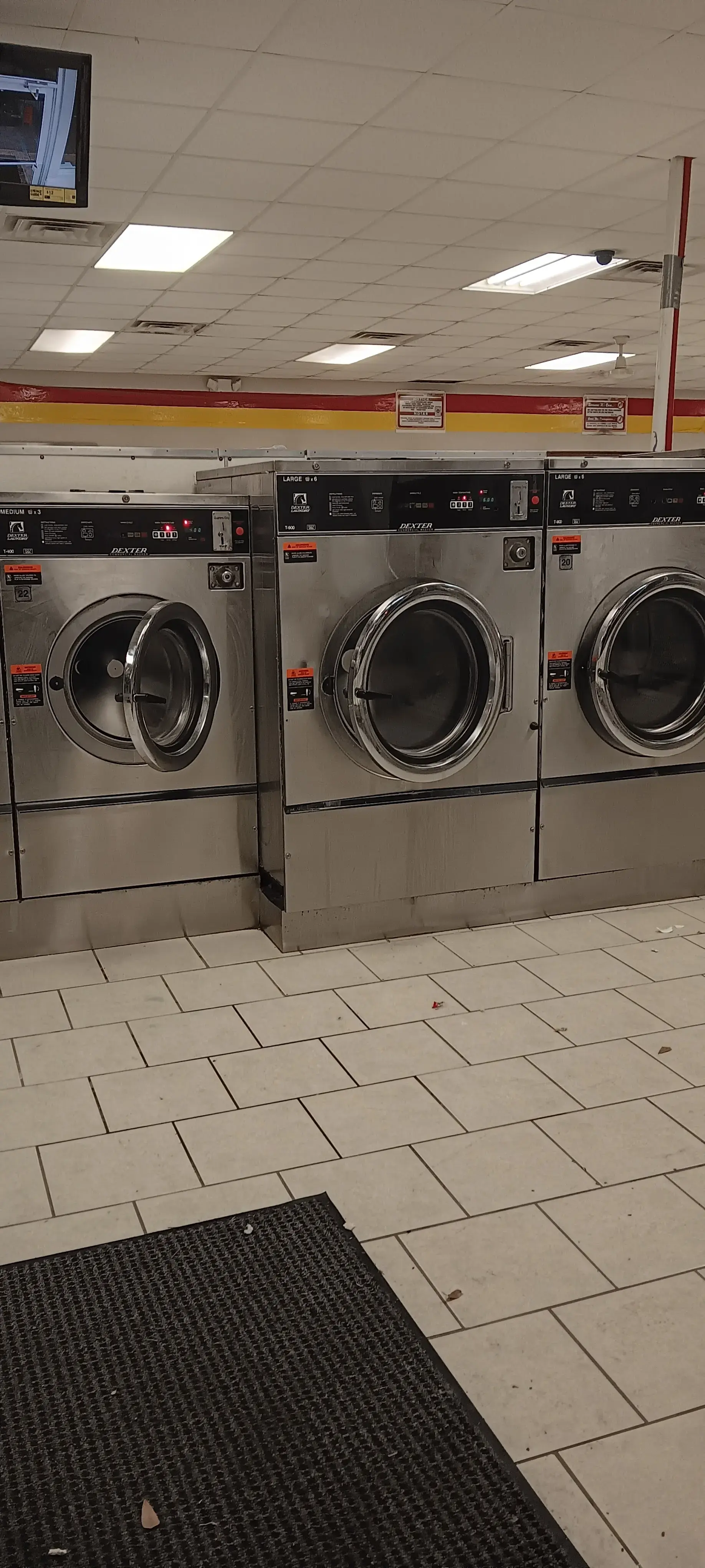 24/7 Coin Laundry thumbnail 11