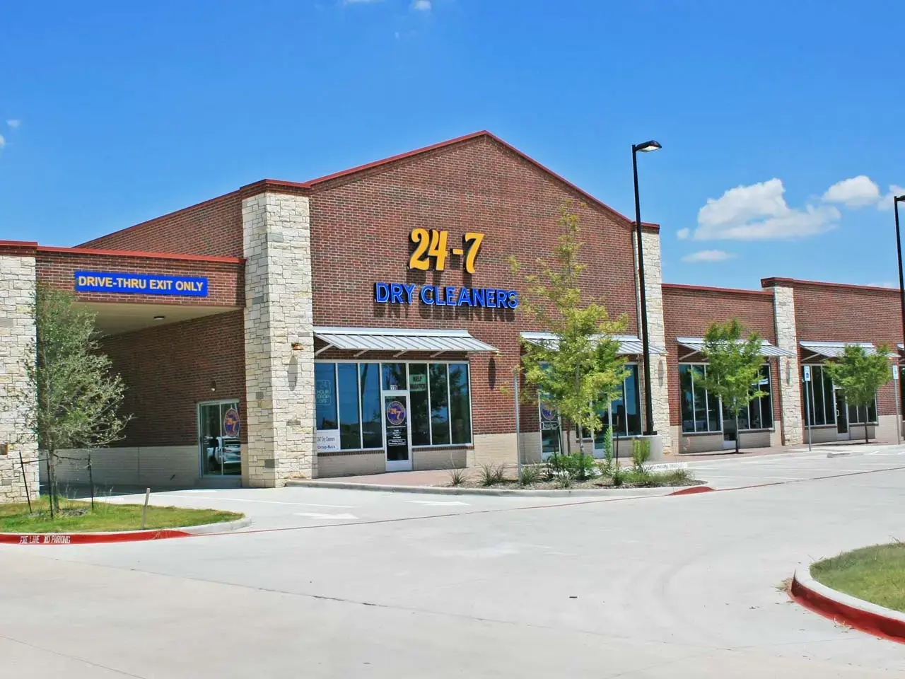 24/7 Dry Cleaners location