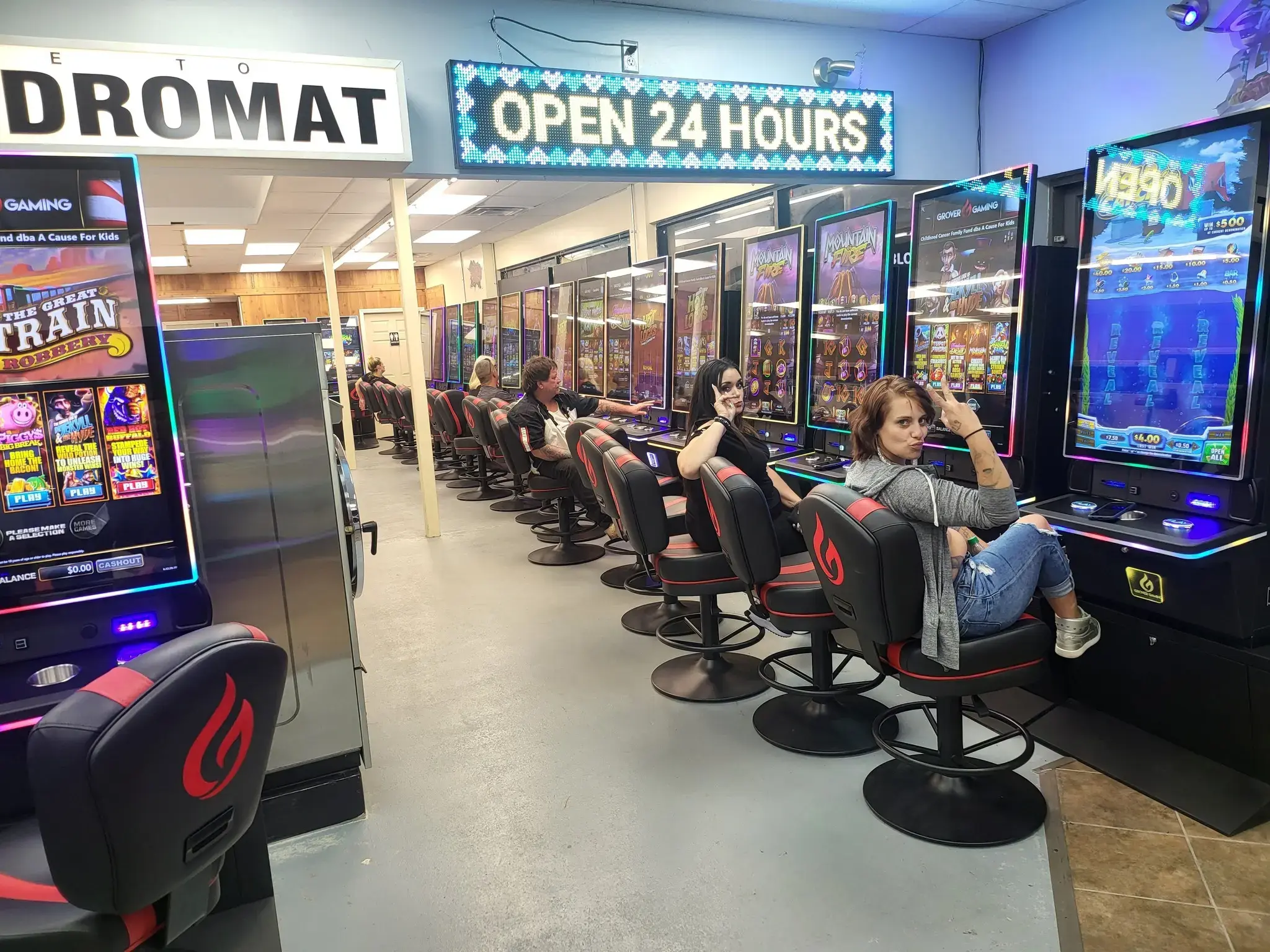 247 LAUNDROMAT thumbnail 4